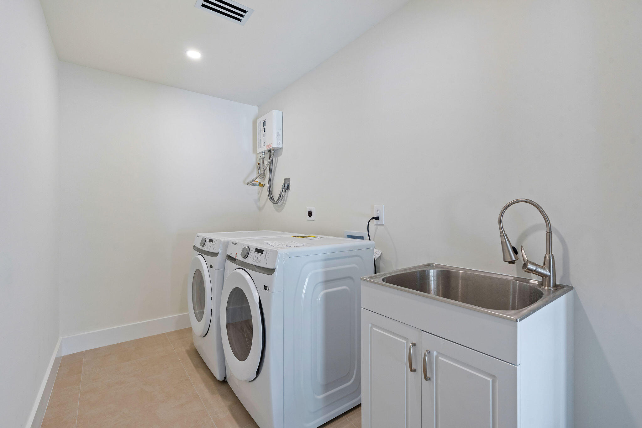 11851 NW 7th St Plantation, FL 33325