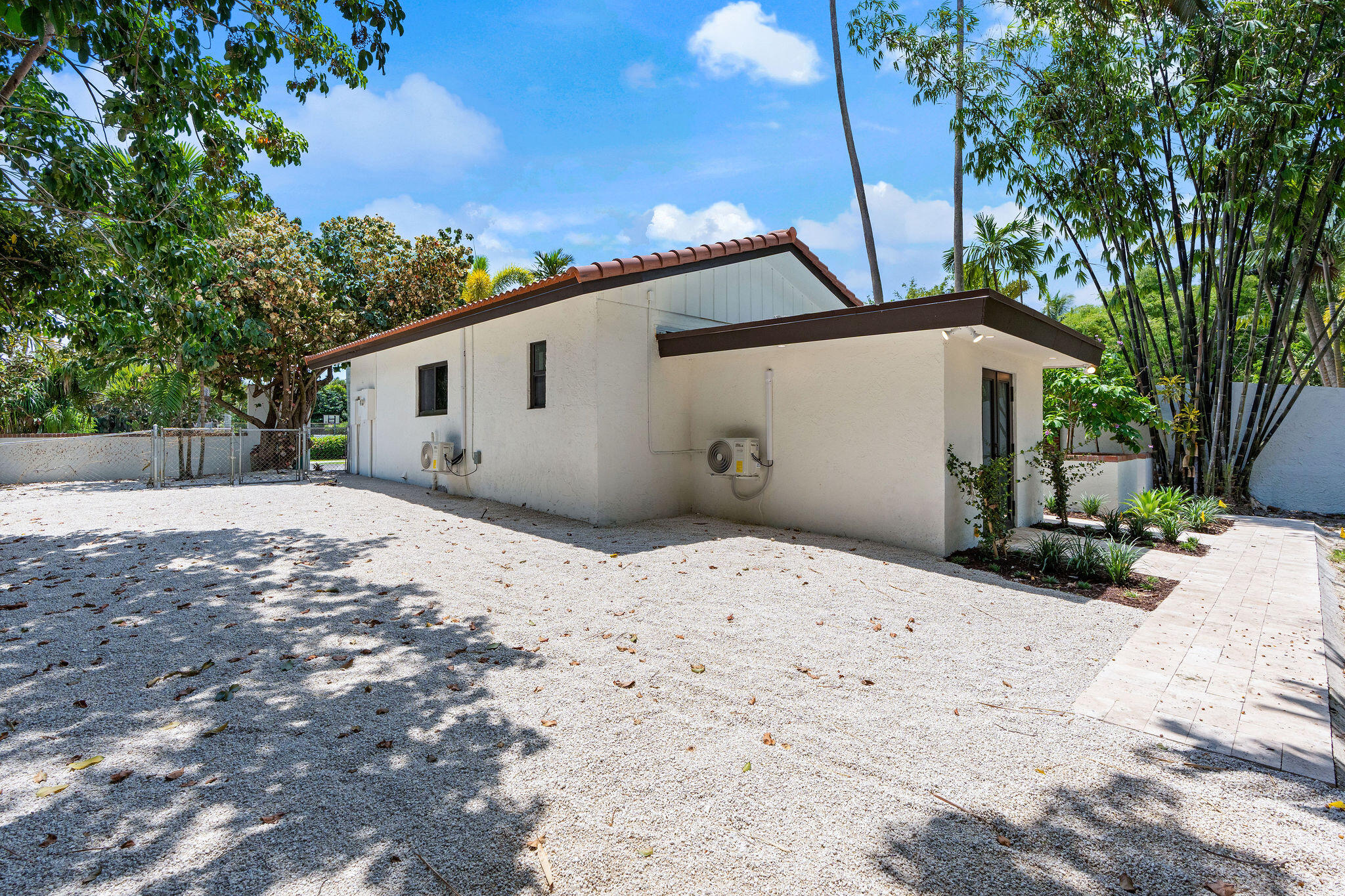 11851 NW 7th St Plantation, FL 33325