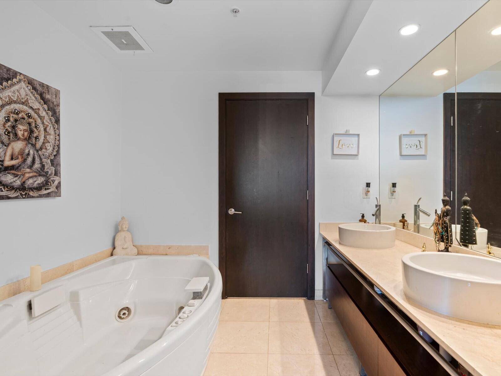 16275 Collins Ave #2403 Sunny Isles Beach, FL 33160