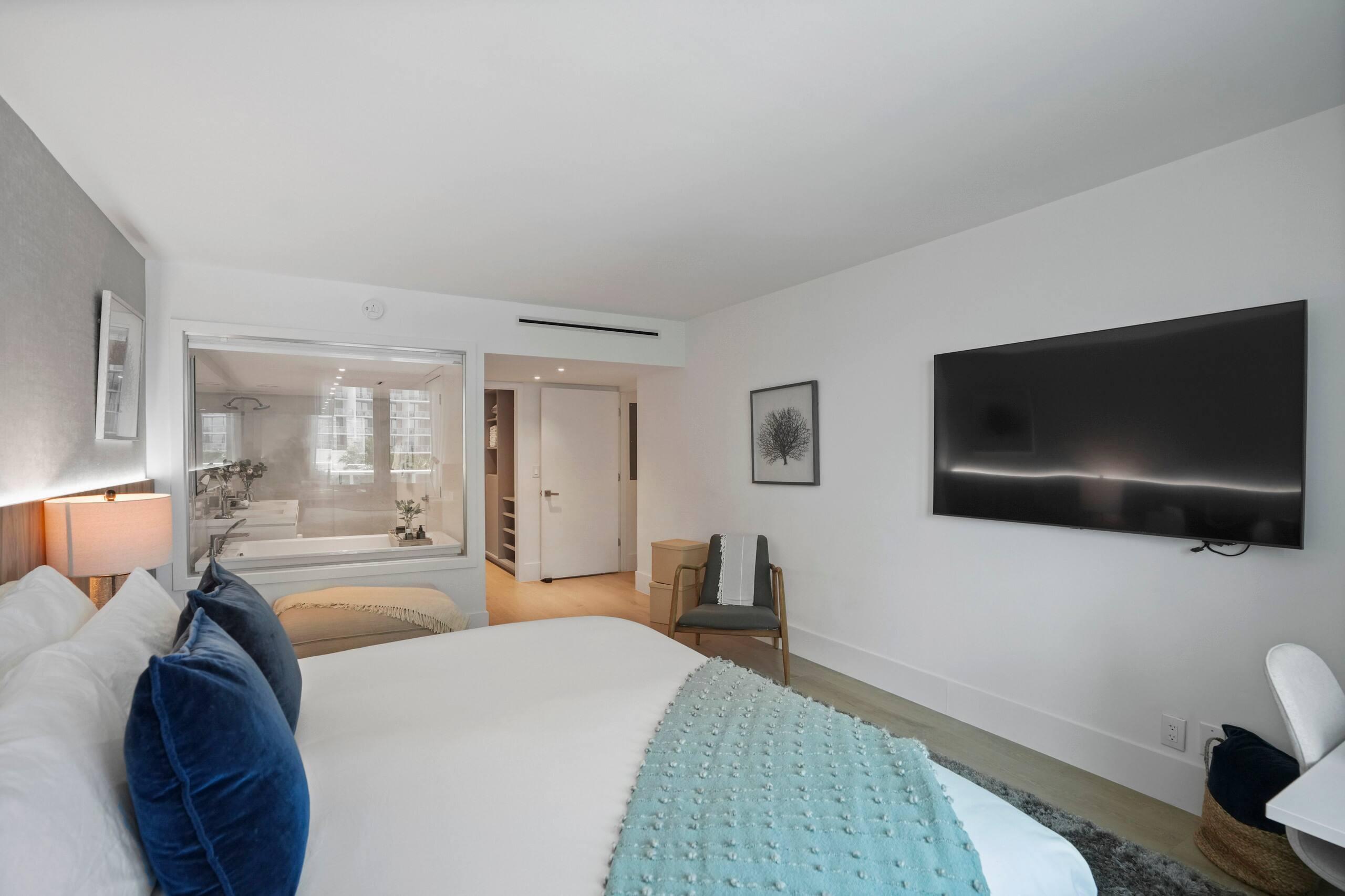 2301 Collins Ave #407 Miami Beach, FL 33139