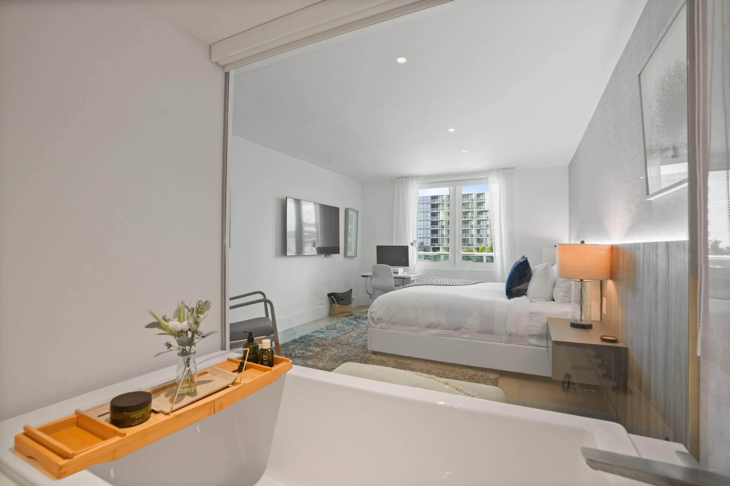 2301 Collins Ave #407 Miami Beach, FL 33139