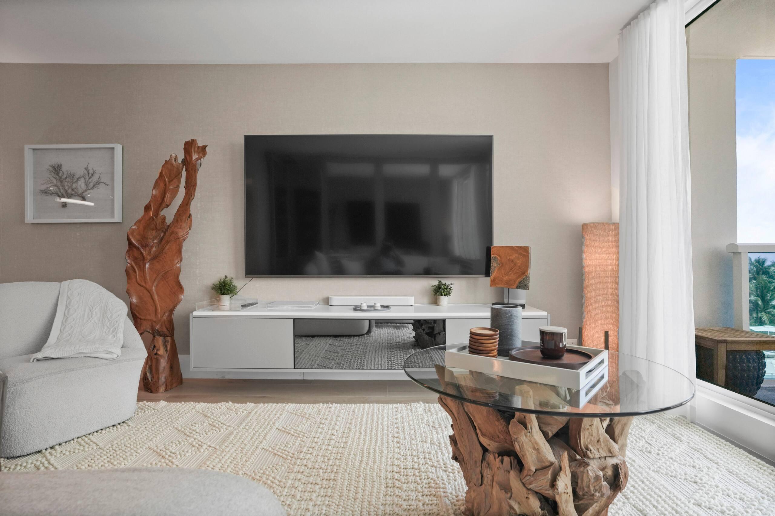 2301 Collins Ave #407 Miami Beach, FL 33139