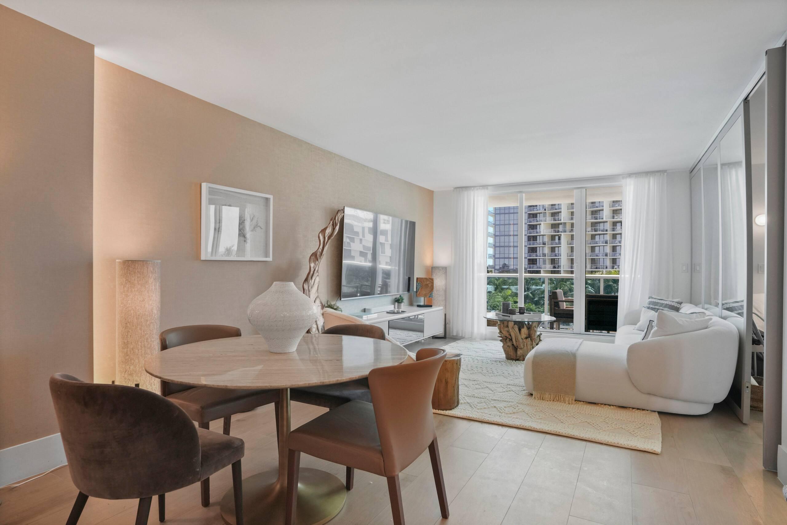 2301 Collins Ave #407 Miami Beach, FL 33139