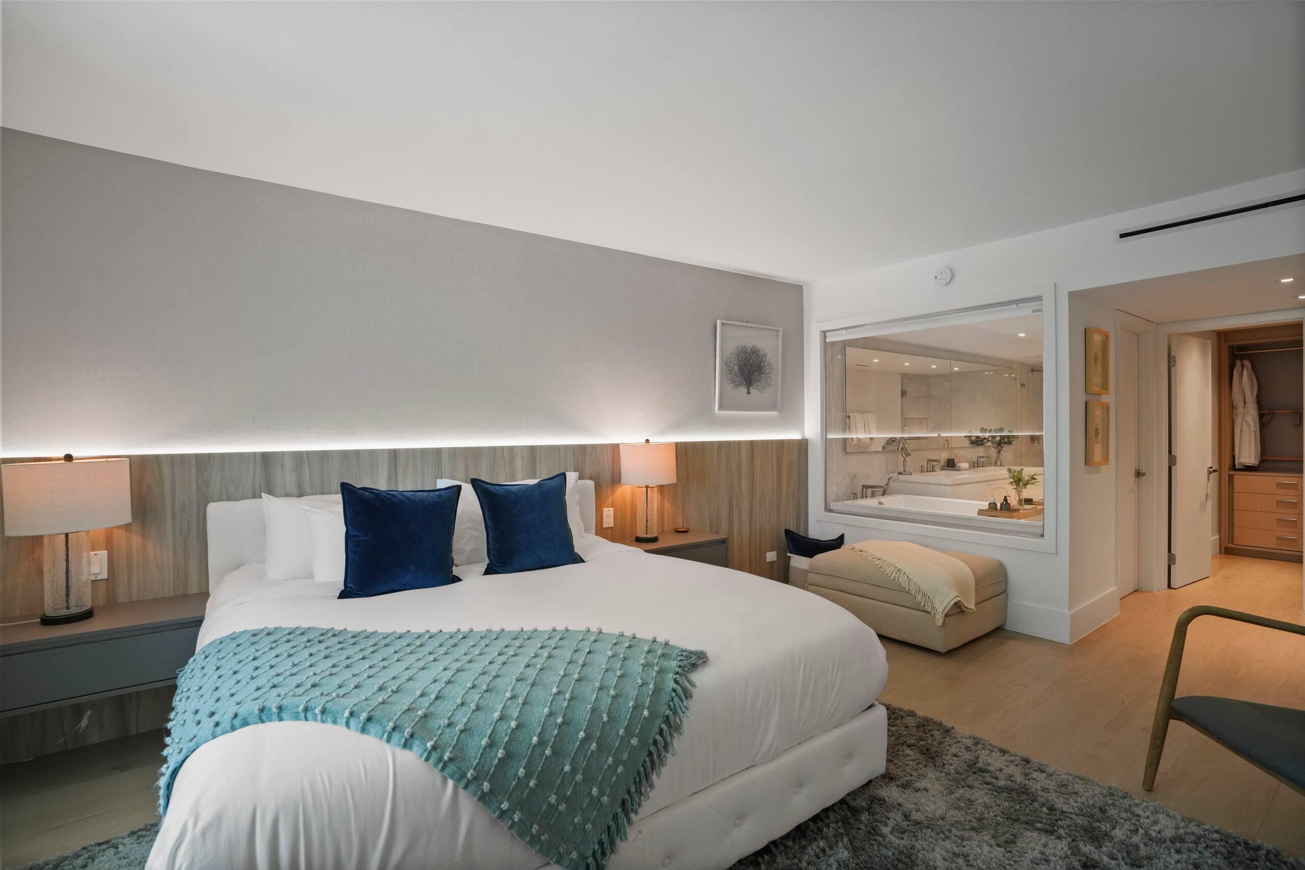 2301 Collins Ave #407 Miami Beach, FL 33139