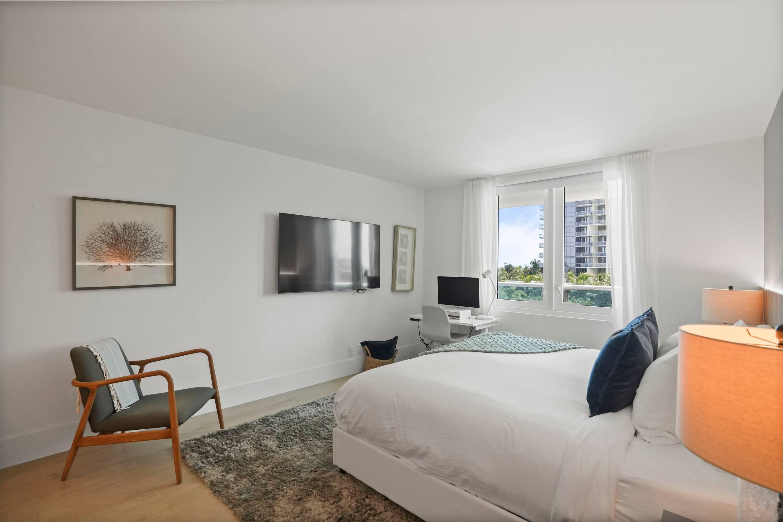 2301 Collins Ave #407 Miami Beach, FL 33139