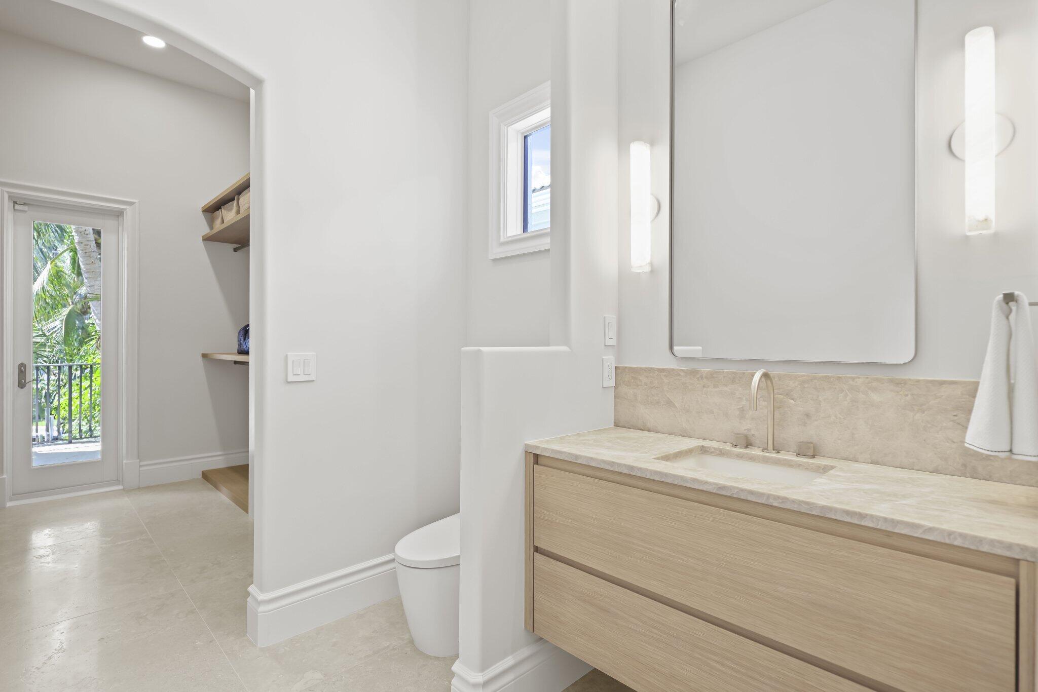 1010 Grand Ct Highland Beach, FL 33487