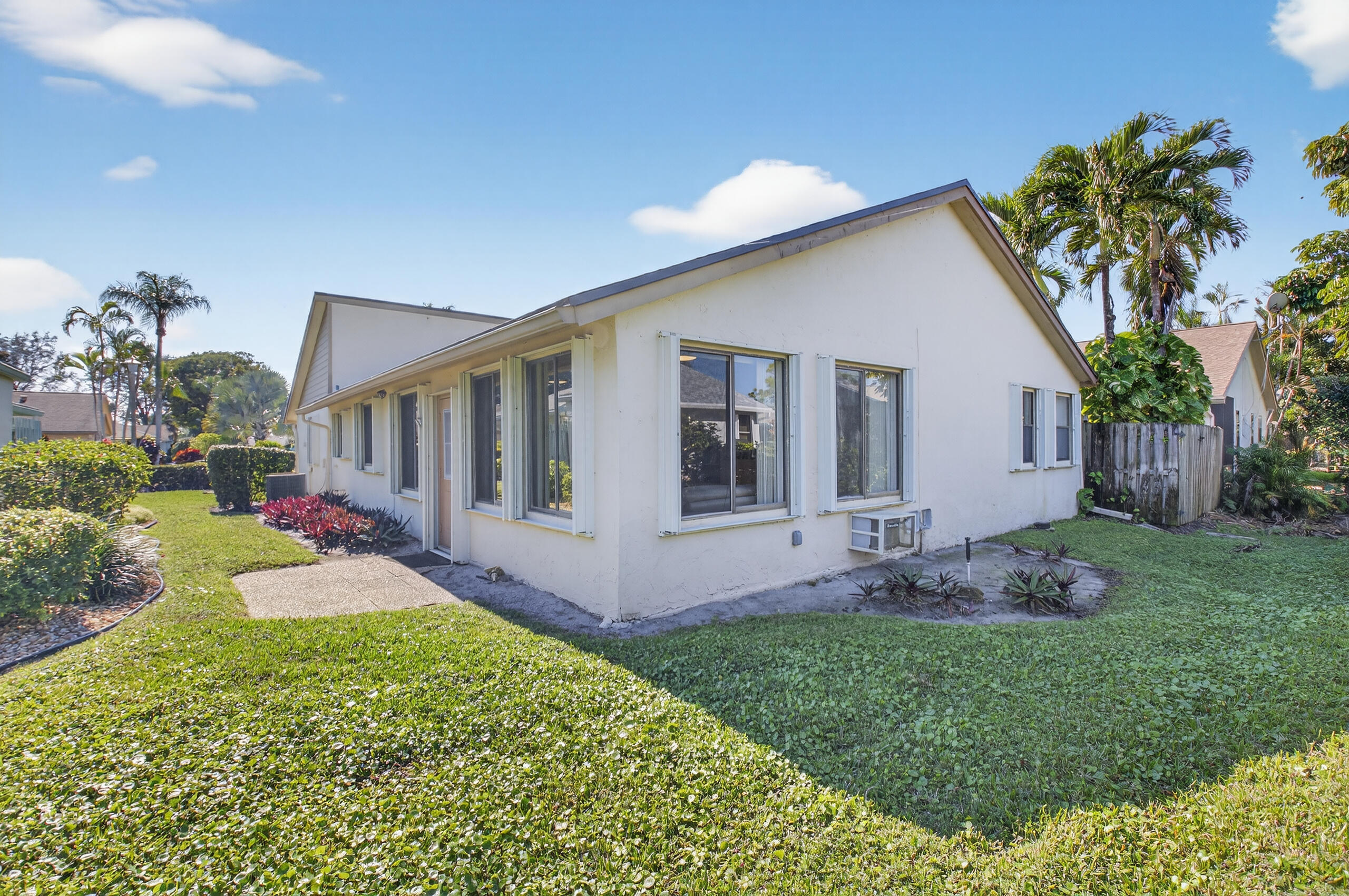2601 NW 15th St Delray Beach, FL 33445