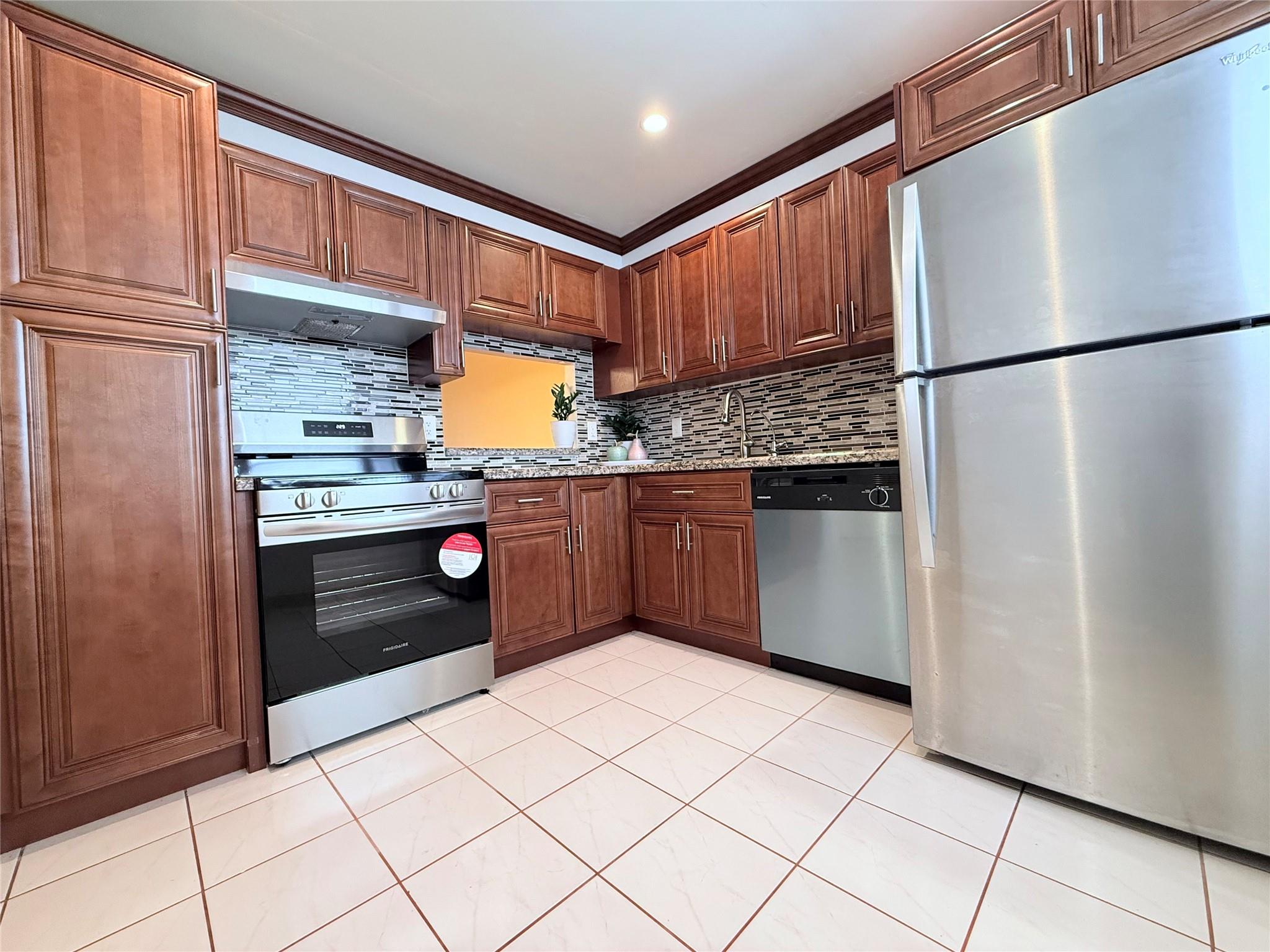 3090 Holiday Spgs Blvd #301