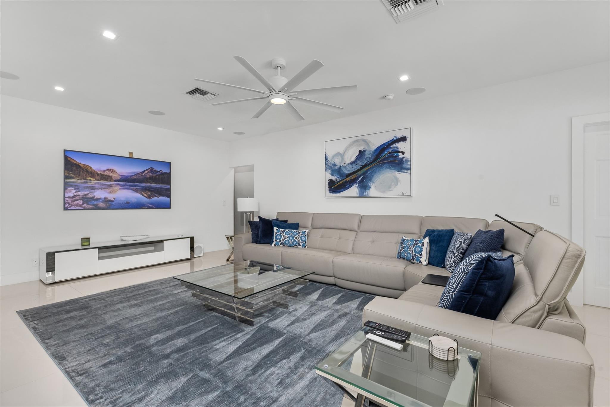 615 3rd Key Dr Fort Lauderdale, FL 33304