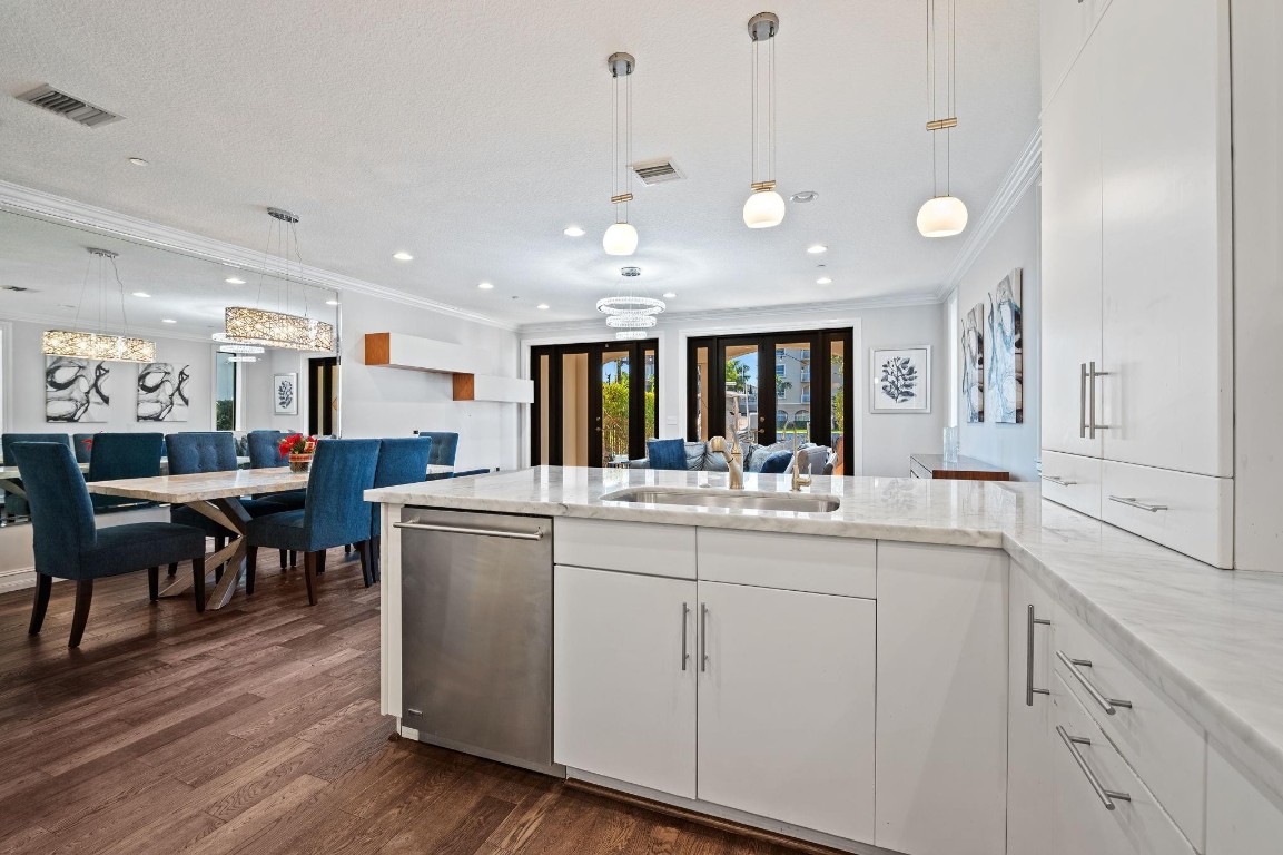 95 Isle Of Venice Fort Lauderdale, FL 33301