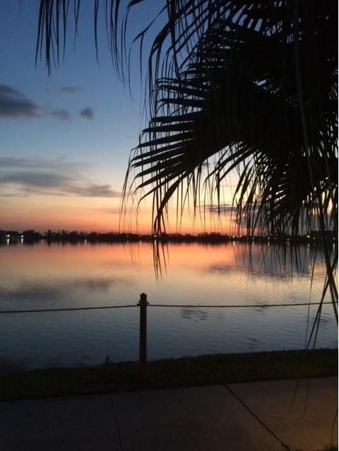 109 Lake Emerald Dr #204