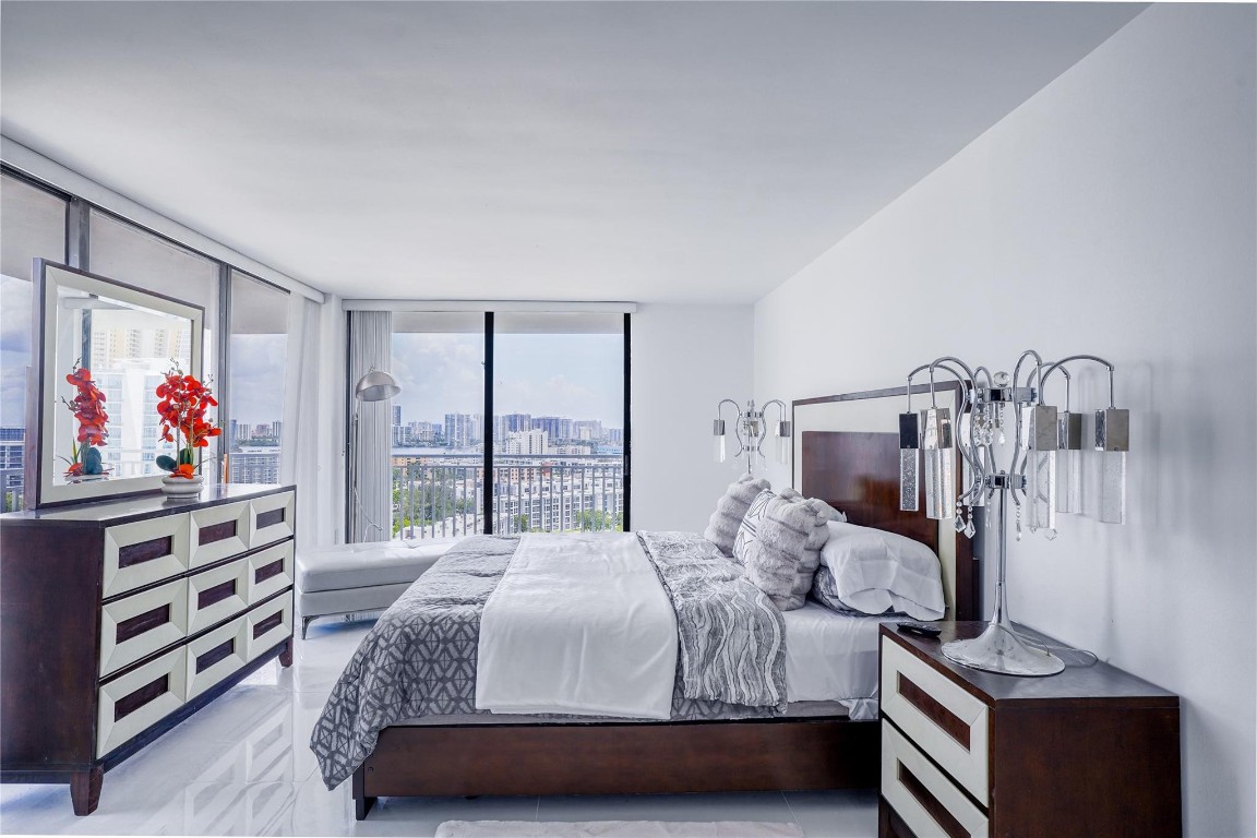 image Winston Towers19