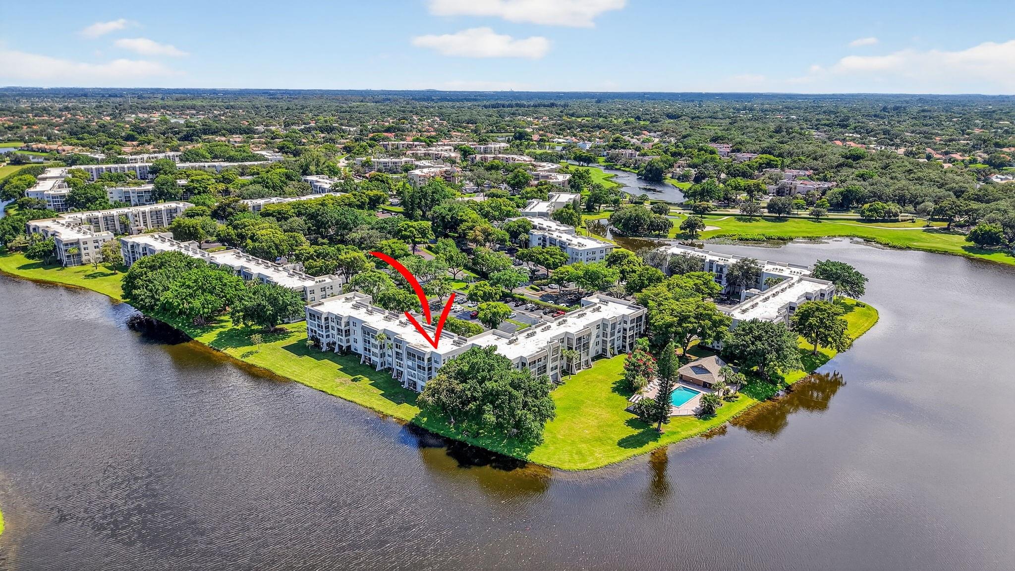 9440 Poinciana Pl #401