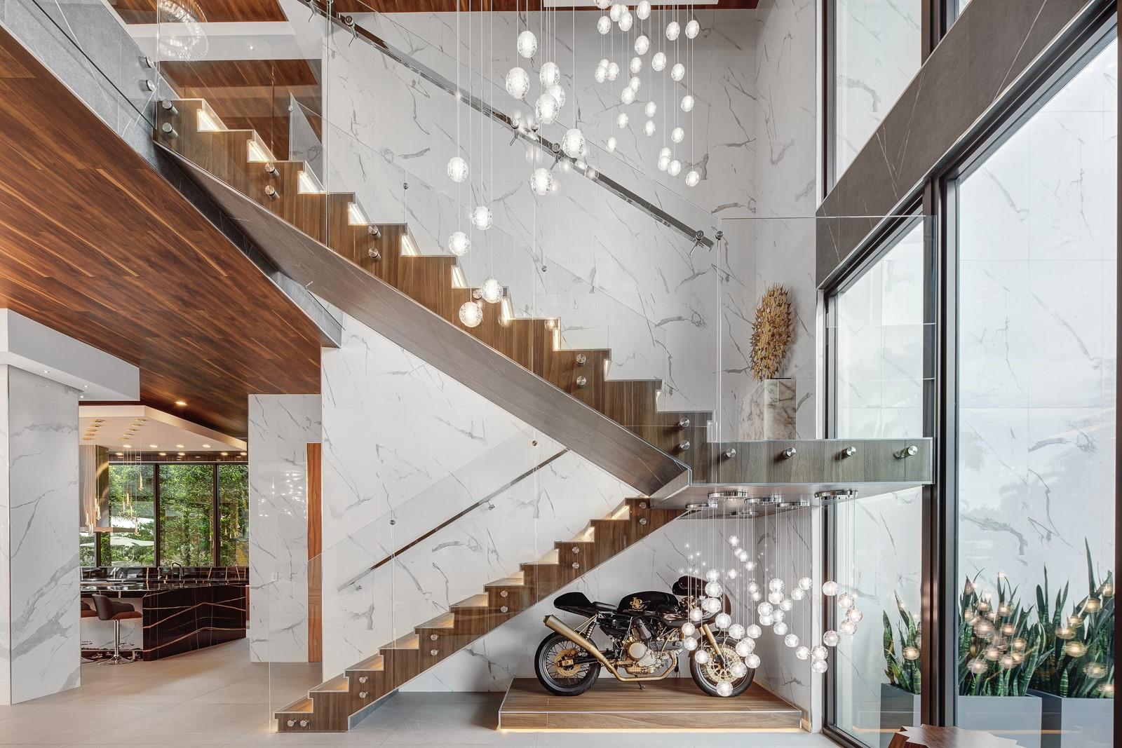 671 Middle Riv Dr Fort Lauderdale, FL 33304