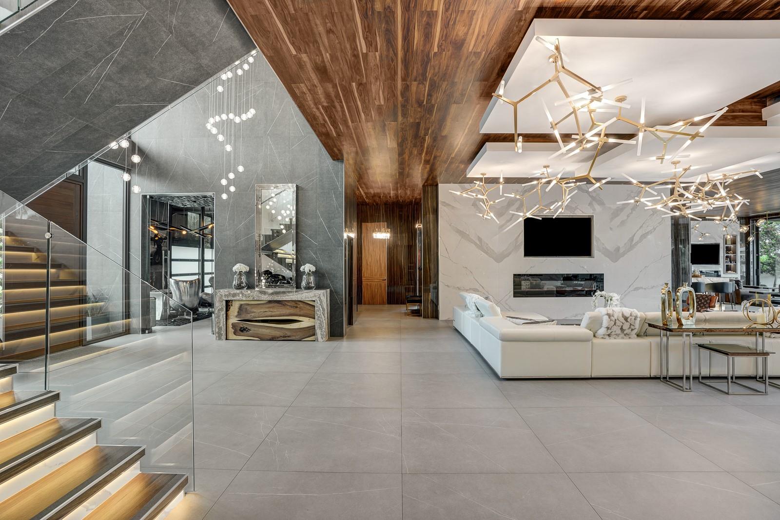 671 Middle Riv Dr Fort Lauderdale, FL 33304