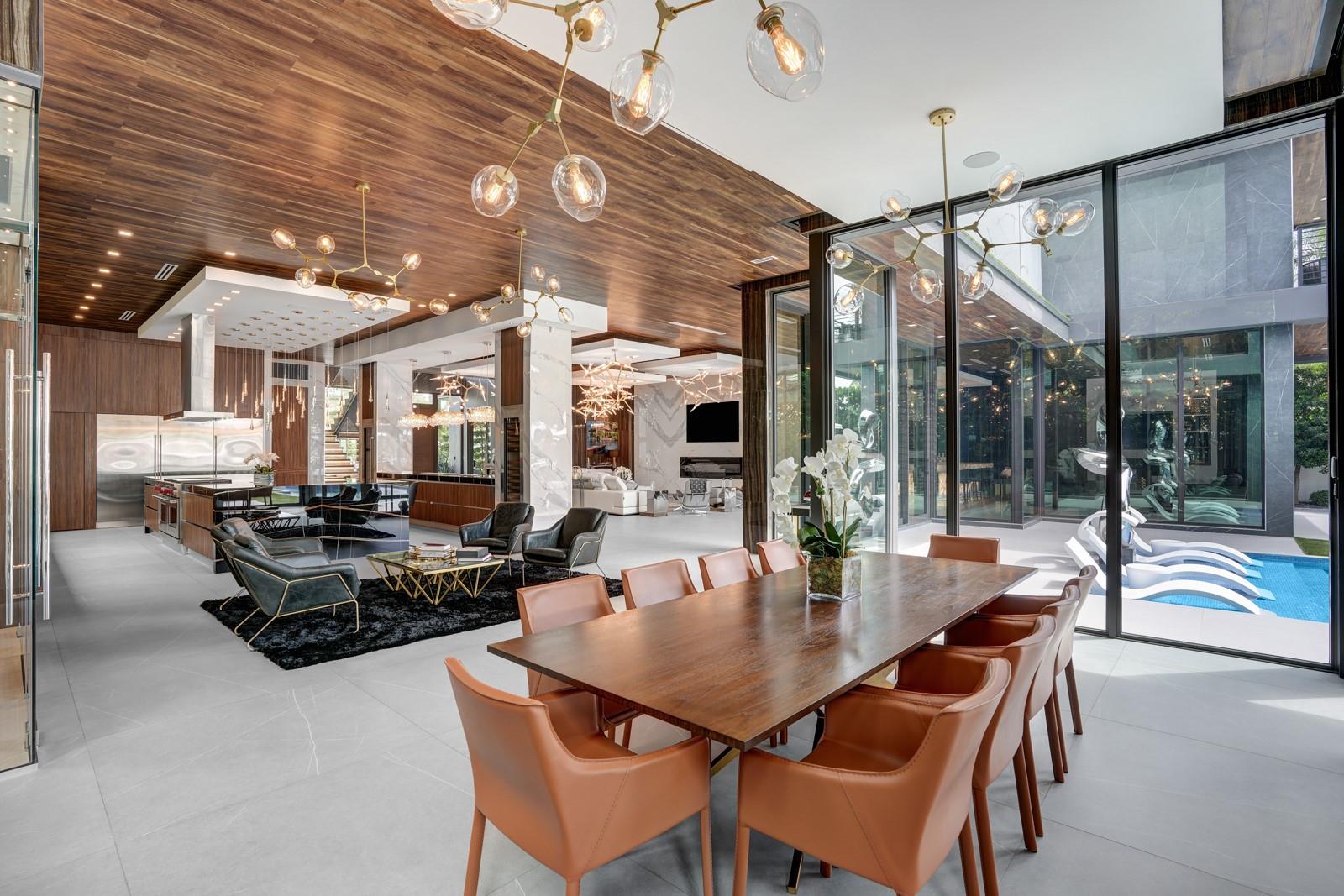 671 Middle Riv Dr Fort Lauderdale, FL 33304