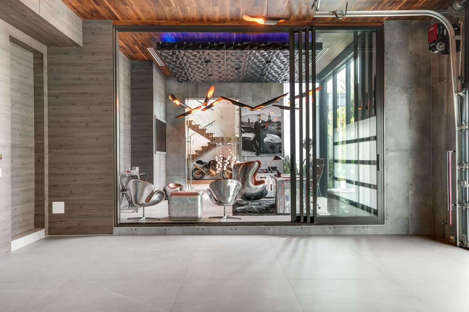 671 Middle Riv Dr Fort Lauderdale, FL 33304