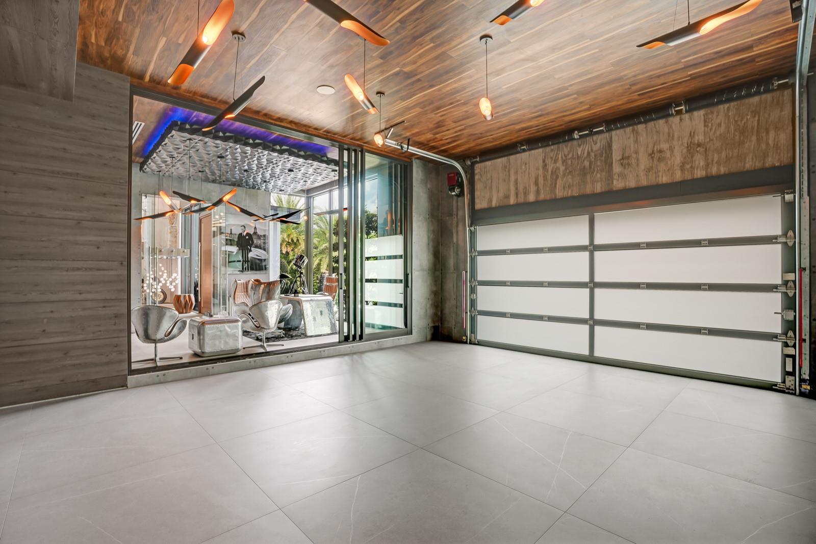 671 Middle Riv Dr Fort Lauderdale, FL 33304