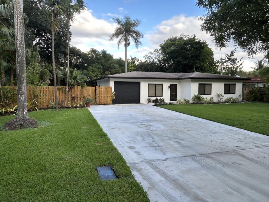 2454 SW 30th Ave