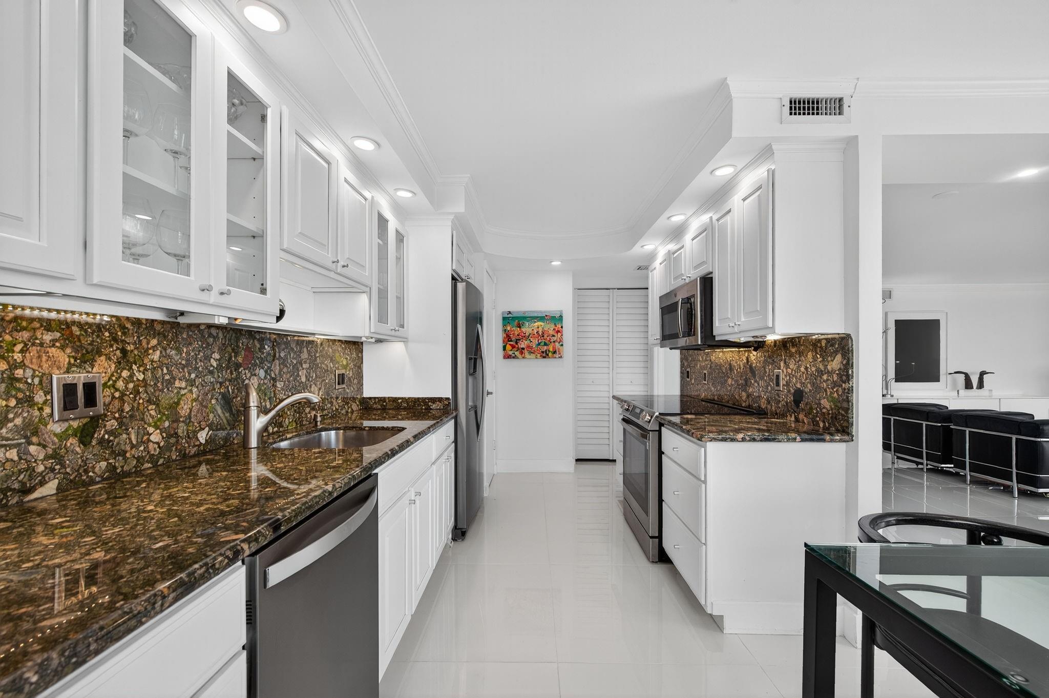 936 Intracoastal Dr #3C Fort Lauderdale, FL 33304 936 Intracoastal Dr #3C Fort Lauderdale, FL 33304