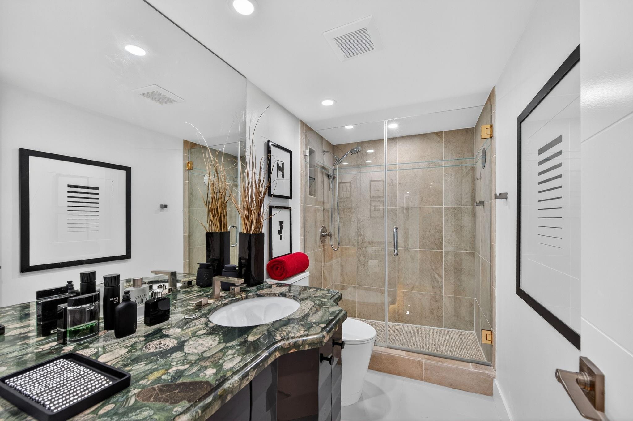 936 Intracoastal Dr #3C Fort Lauderdale, FL 33304 936 Intracoastal Dr #3C Fort Lauderdale, FL 33304