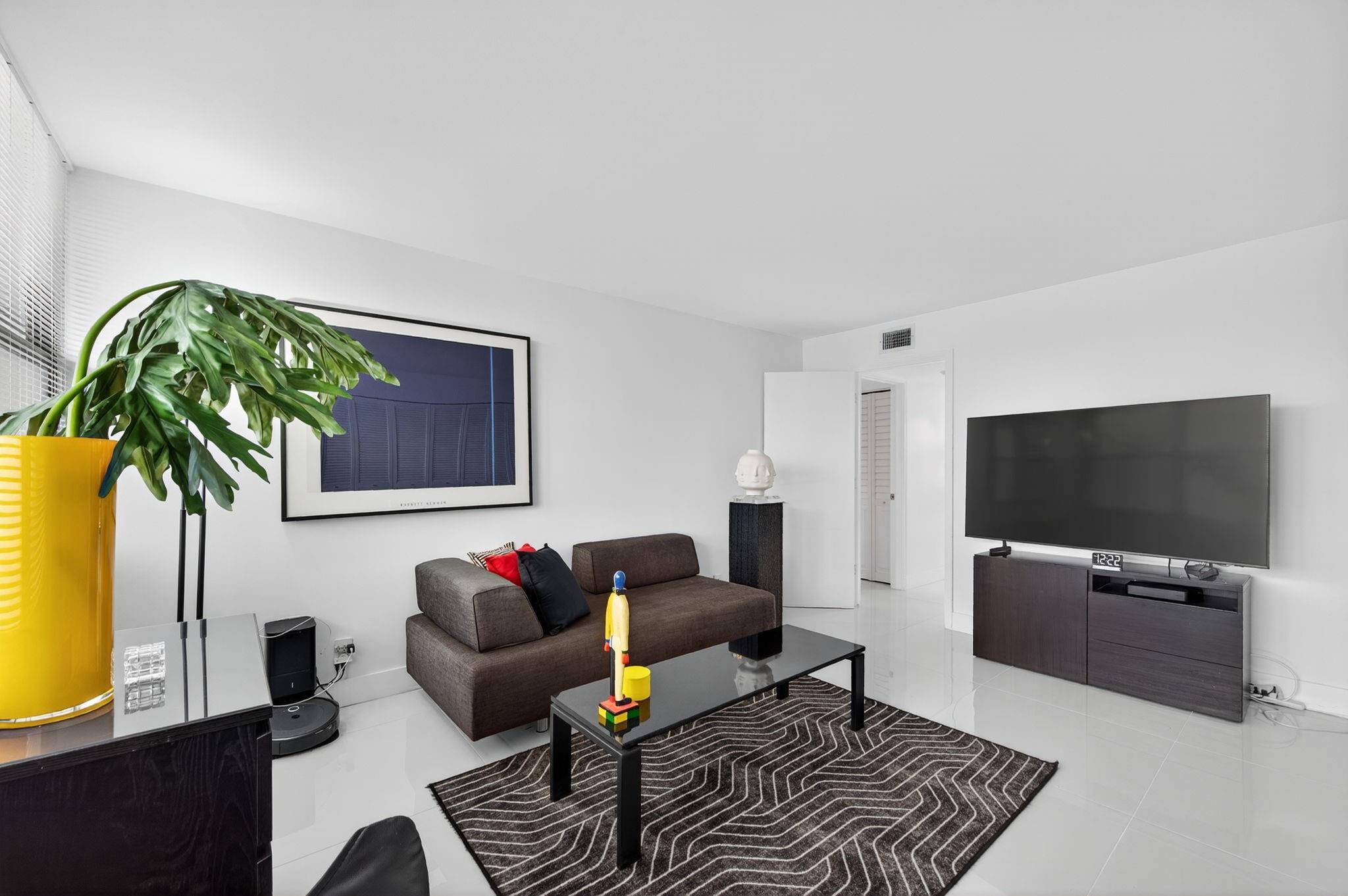 936 Intracoastal Dr #3C Fort Lauderdale, FL 33304 936 Intracoastal Dr #3C Fort Lauderdale, FL 33304