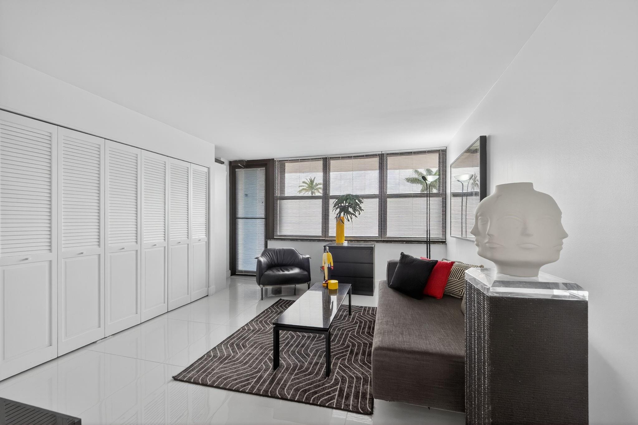 936 Intracoastal Dr #3C Fort Lauderdale, FL 33304 936 Intracoastal Dr #3C Fort Lauderdale, FL 33304
