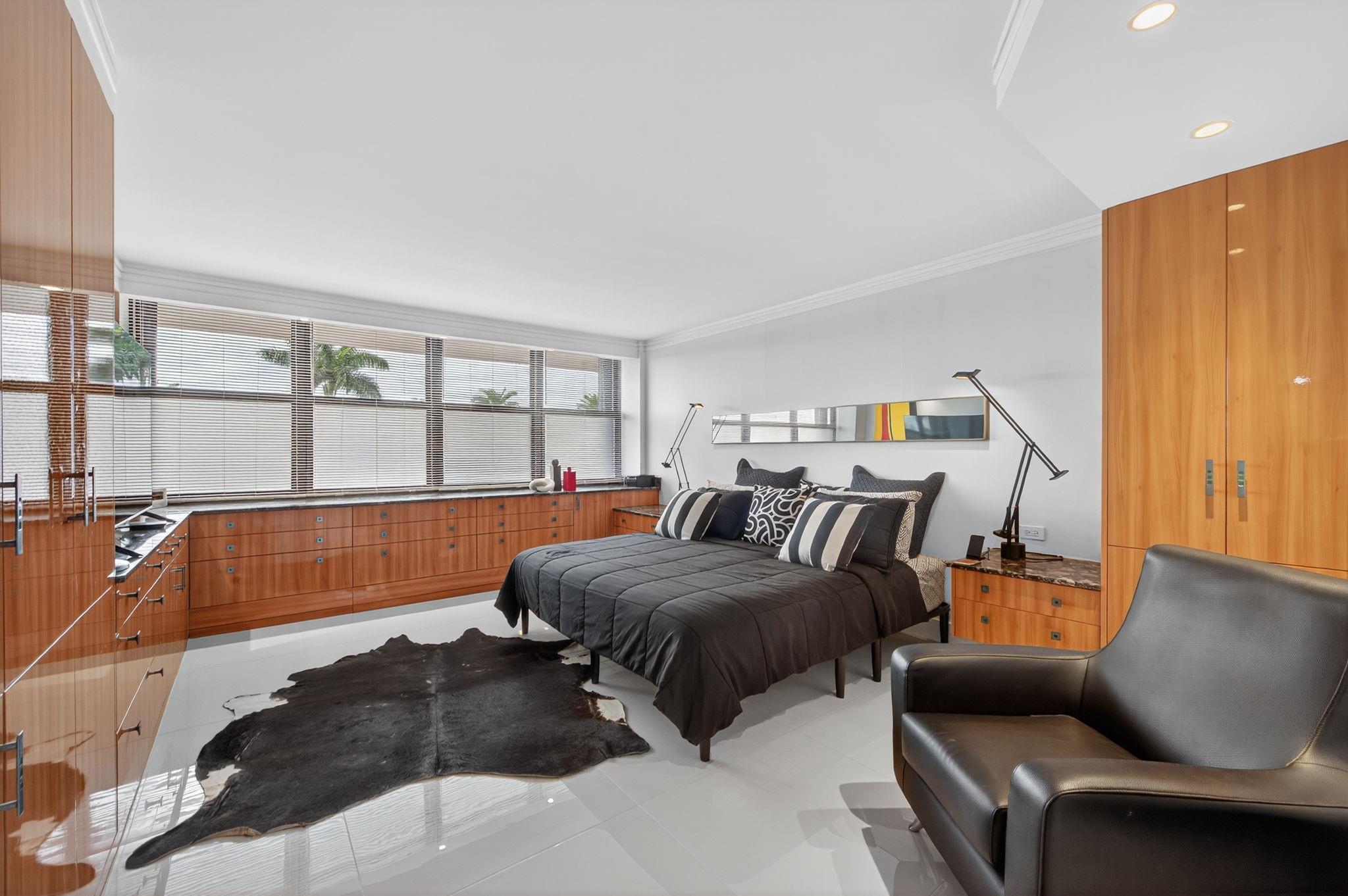 936 Intracoastal Dr #3C Fort Lauderdale, FL 33304 936 Intracoastal Dr #3C Fort Lauderdale, FL 33304