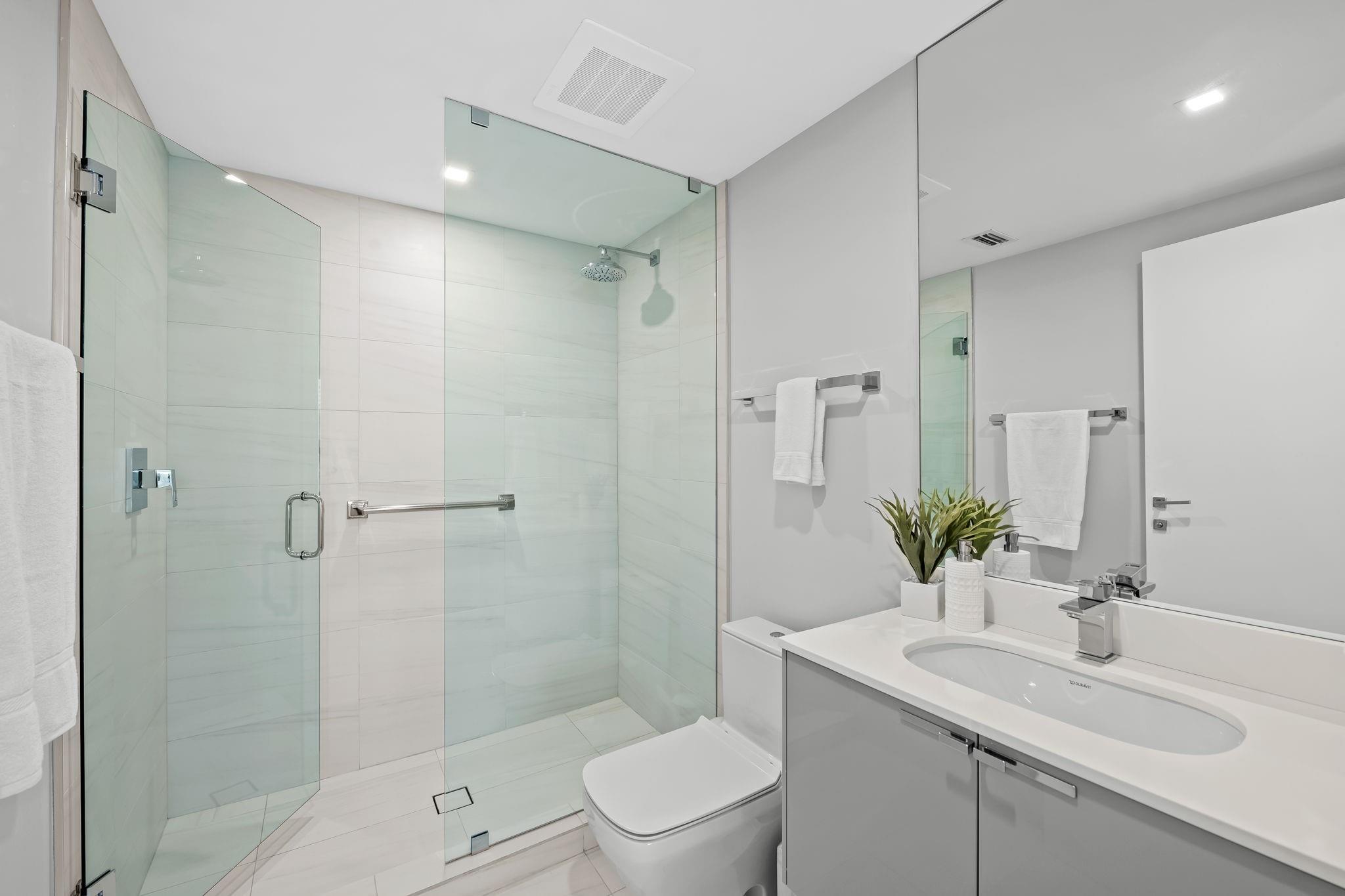 435 Bayshore Dr #302 Fort Lauderdale, FL 33304