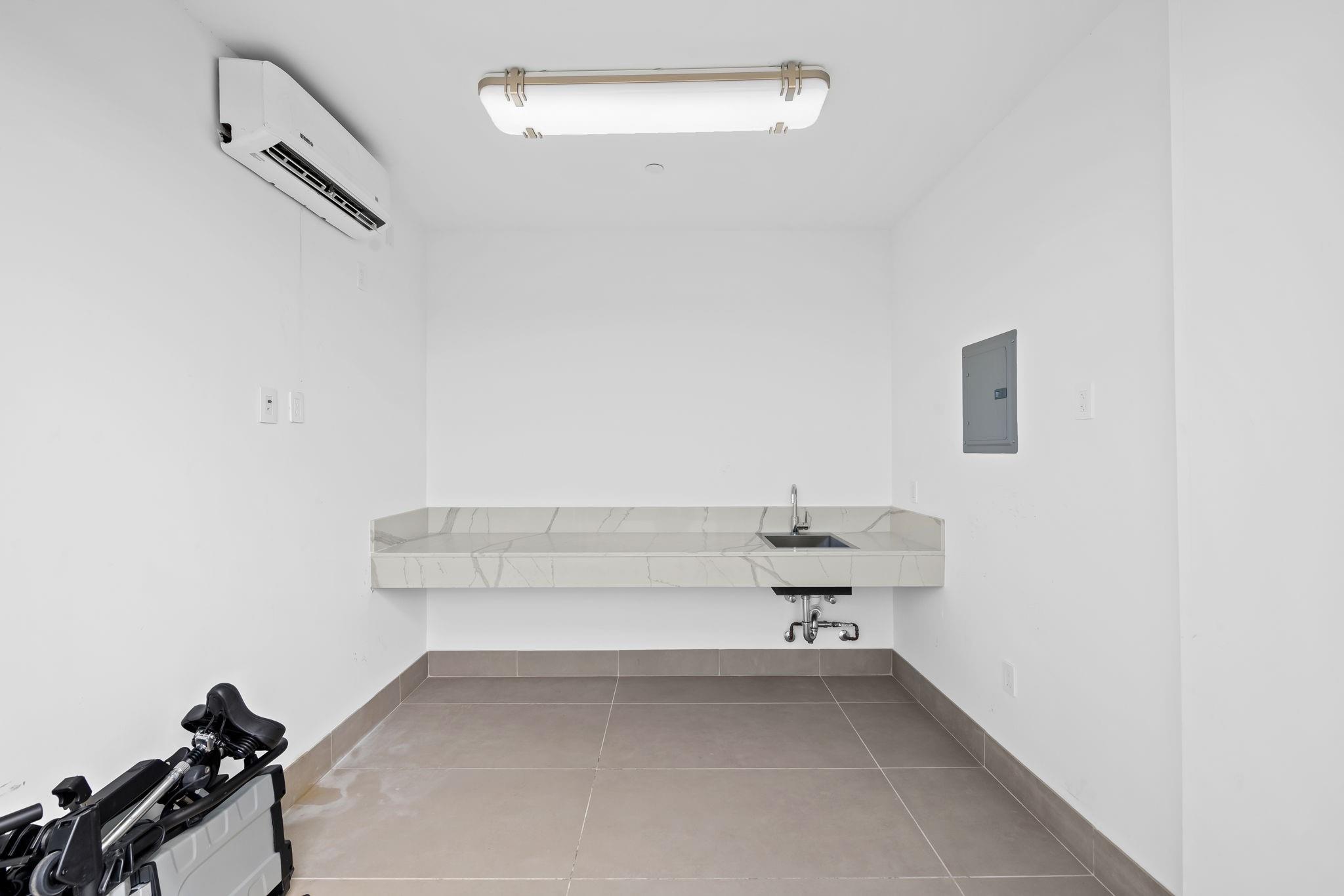 435 Bayshore Dr #302 Fort Lauderdale, FL 33304