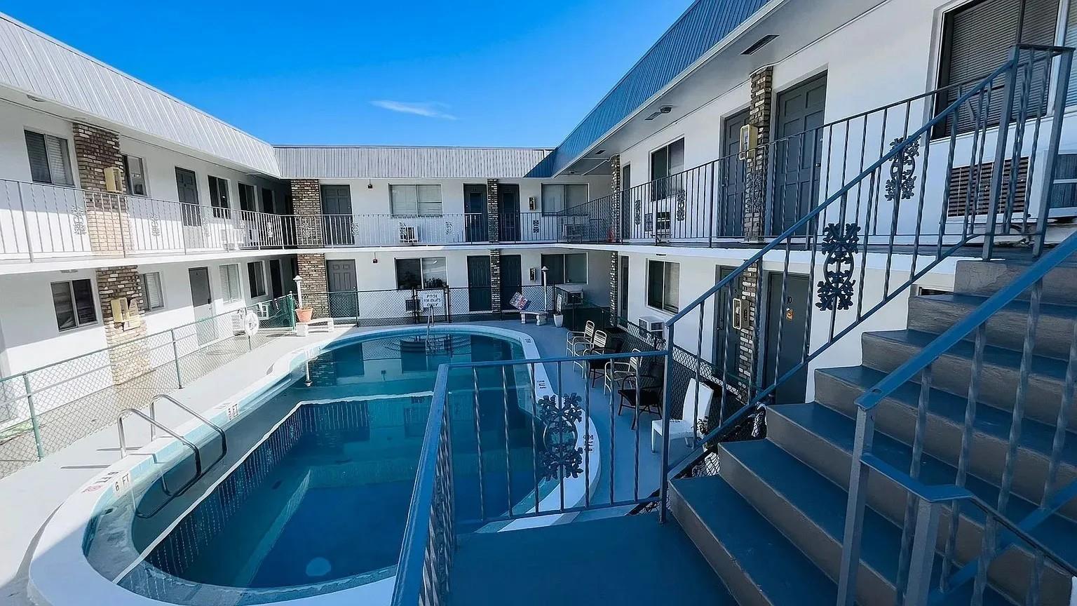 1958 Mckinley St #15