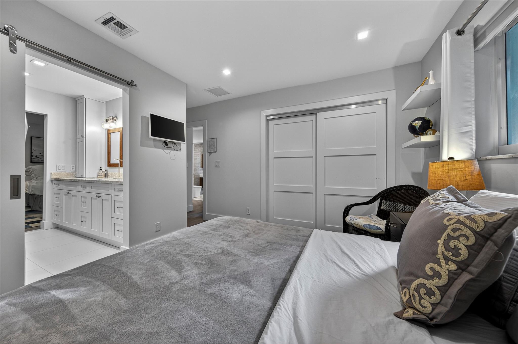 1959 SE 25th Ave Fort Lauderdale, FL 33316