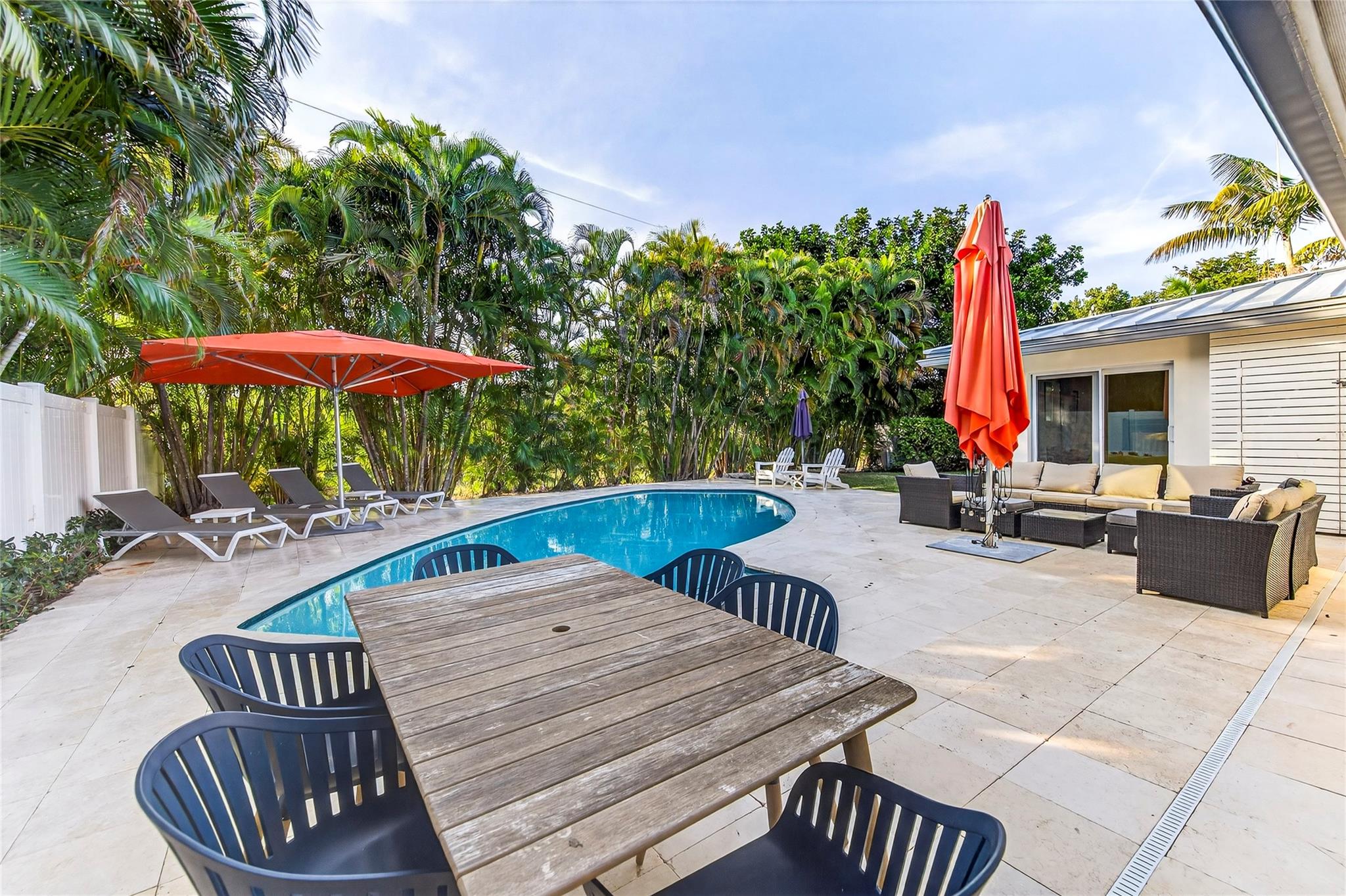 1959 SE 25th Ave Fort Lauderdale, FL 33316