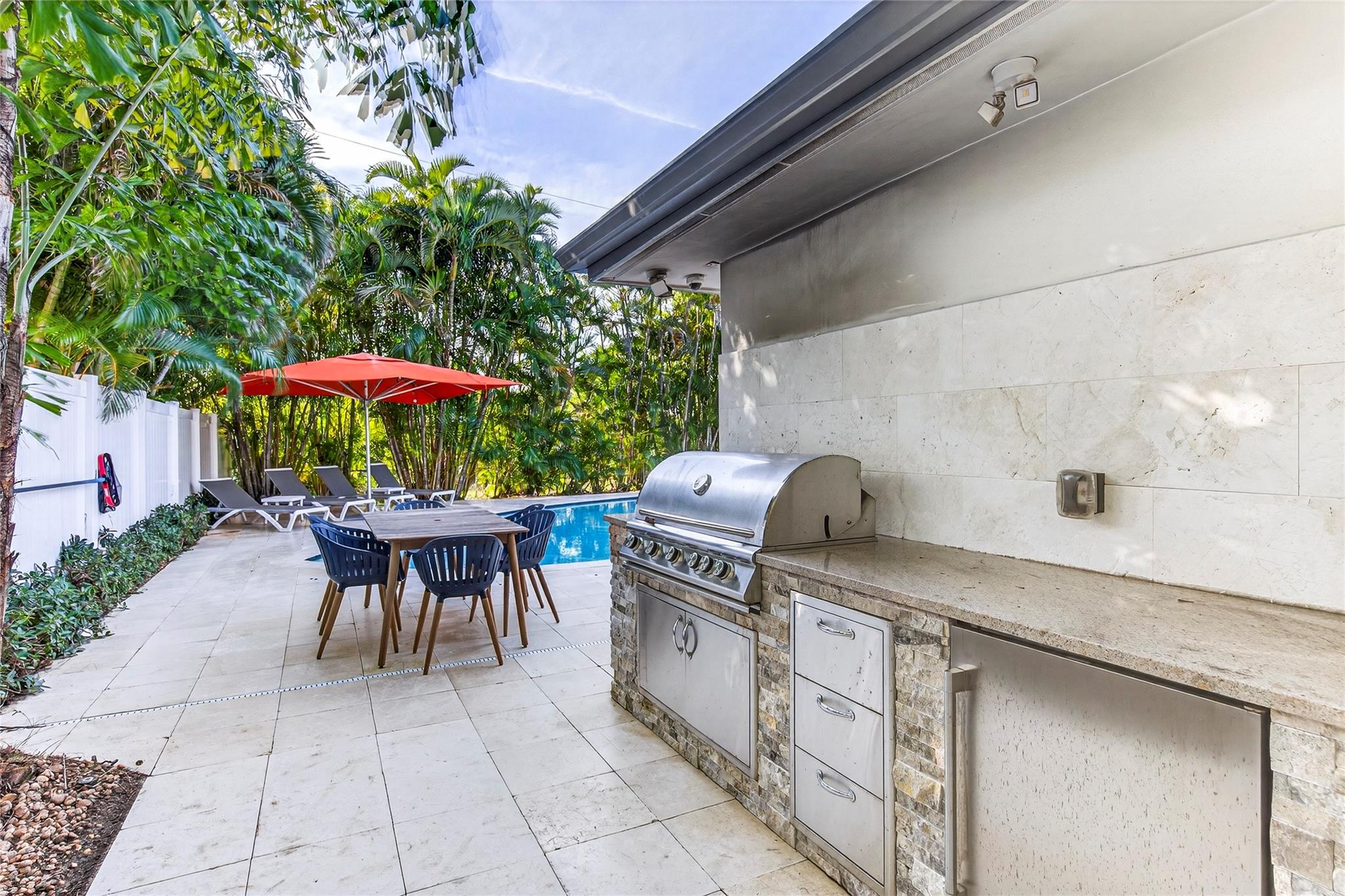 1959 SE 25th Ave Fort Lauderdale, FL 33316