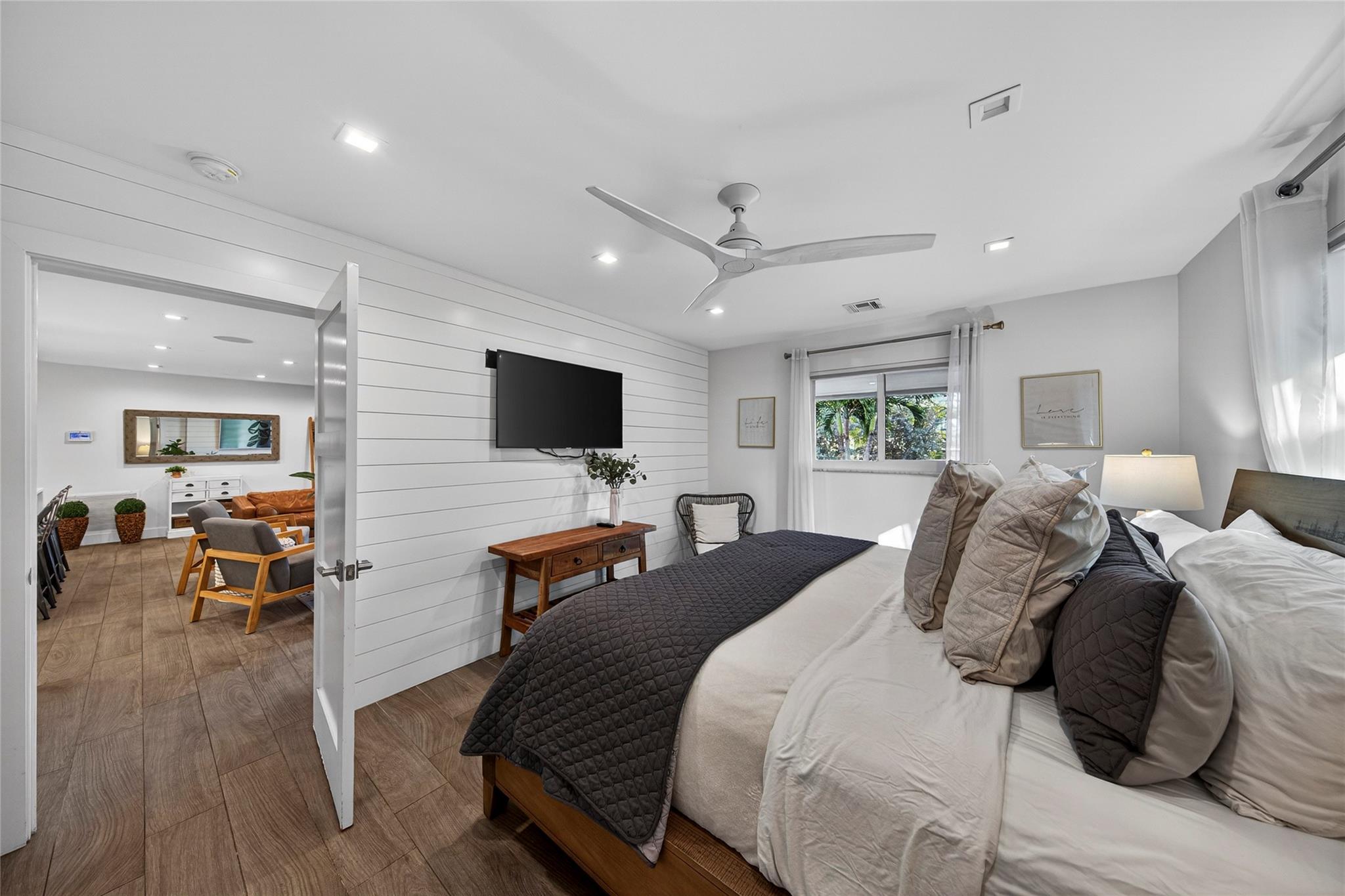 1959 SE 25th Ave Fort Lauderdale, FL 33316