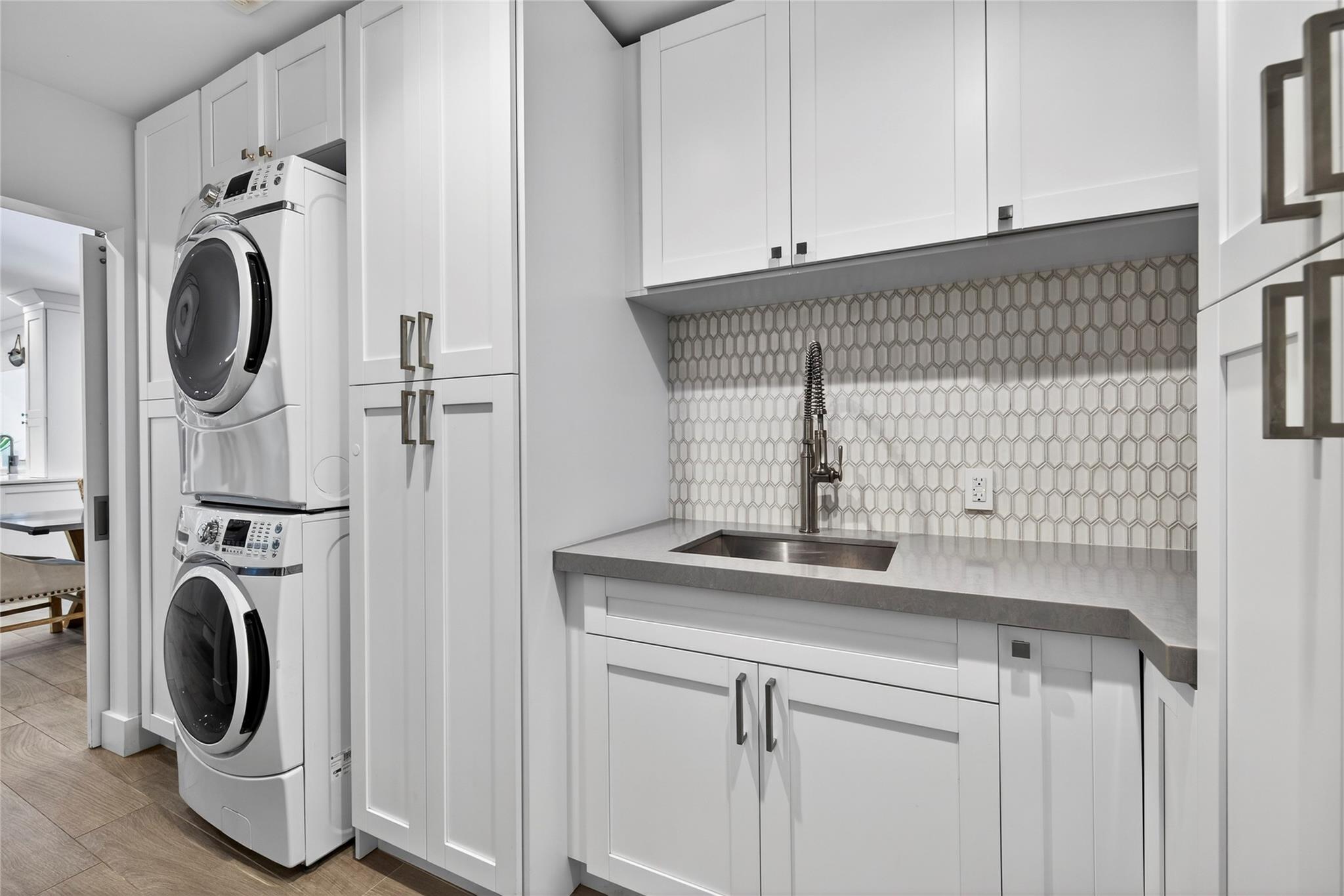 1959 SE 25th Ave Fort Lauderdale, FL 33316