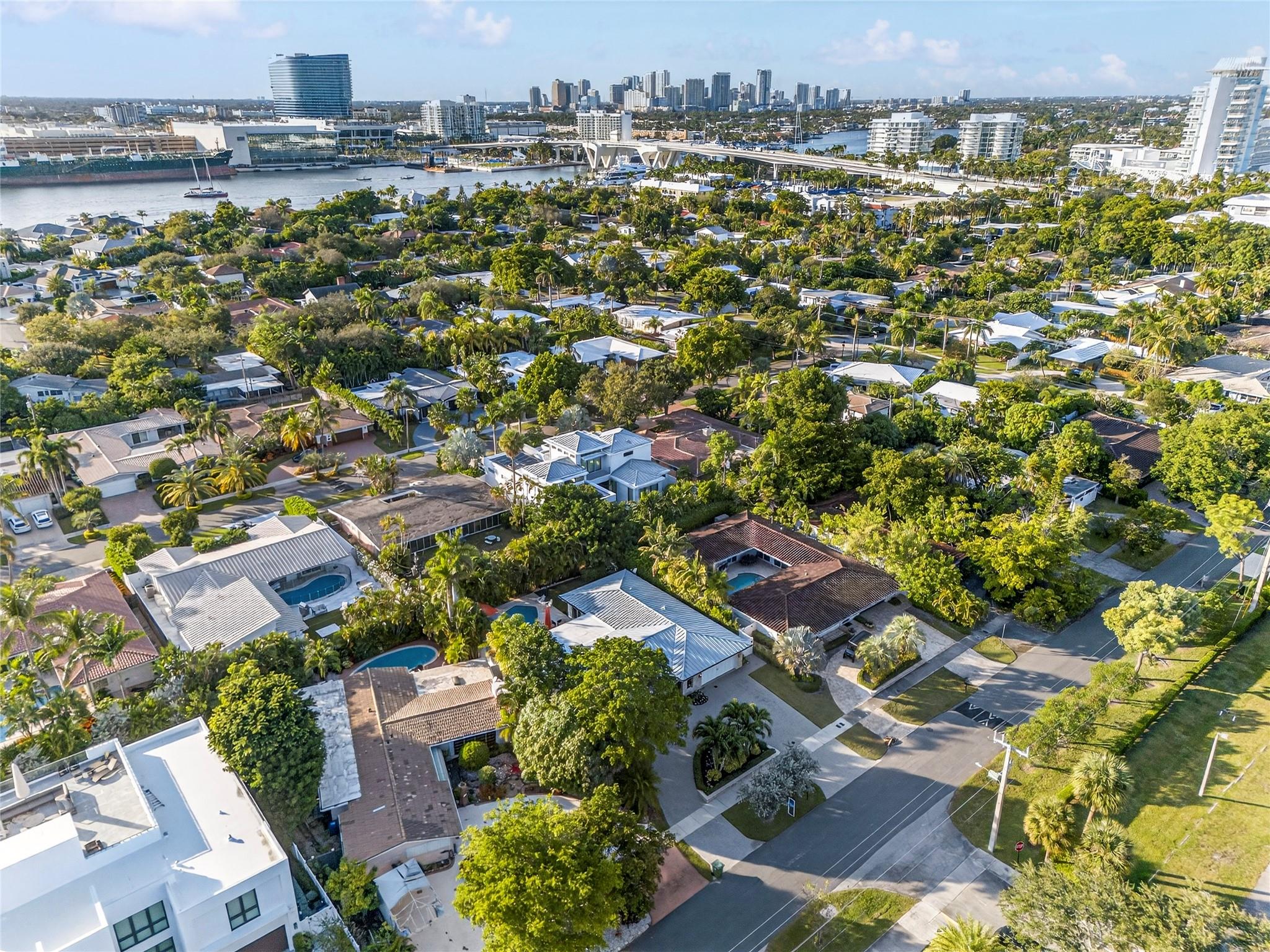 1959 SE 25th Ave Fort Lauderdale, FL 33316