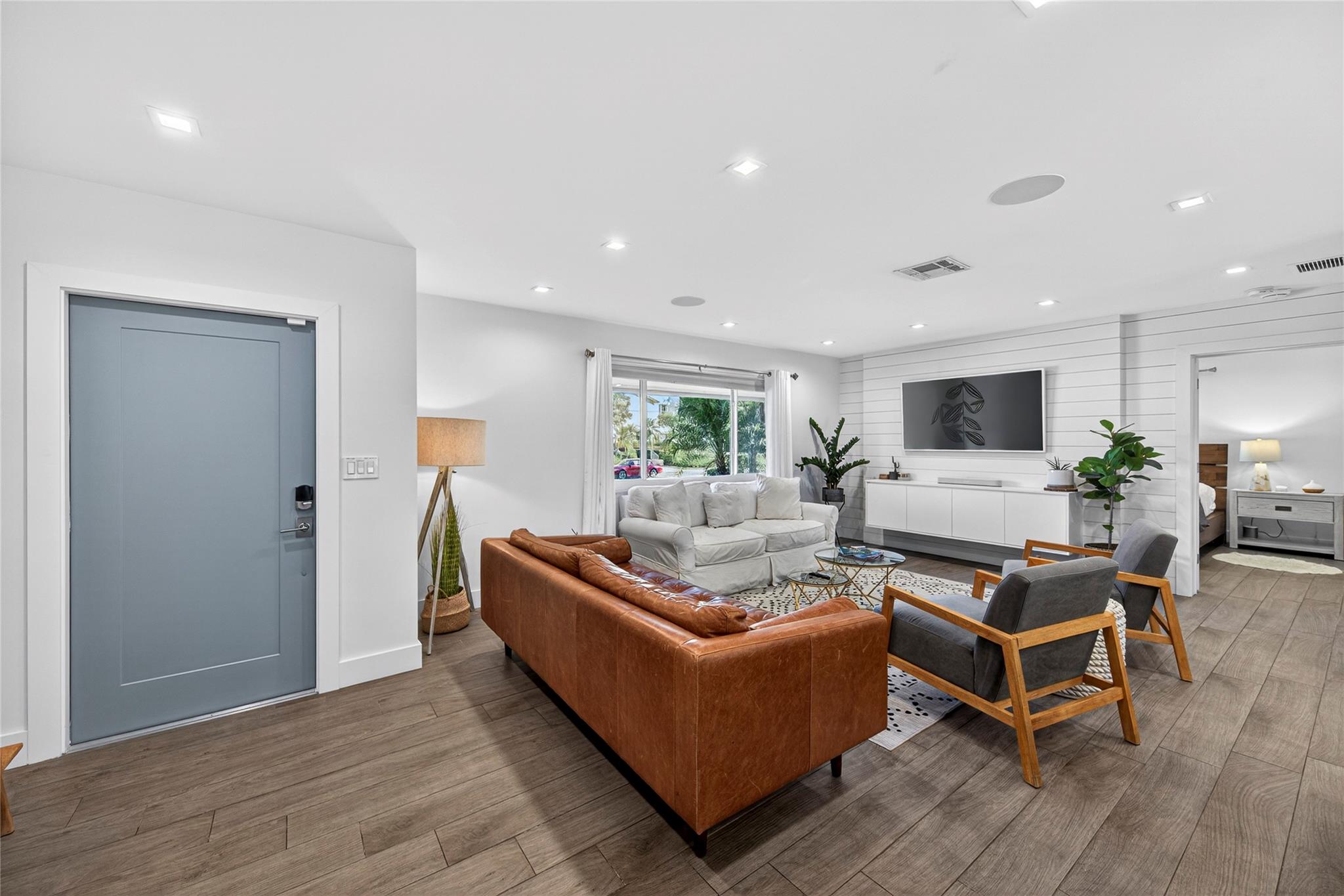 1959 SE 25th Ave Fort Lauderdale, FL 33316