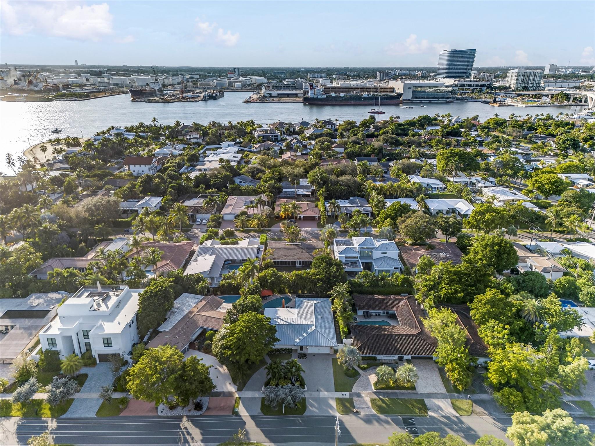 1959 SE 25th Ave Fort Lauderdale, FL 33316