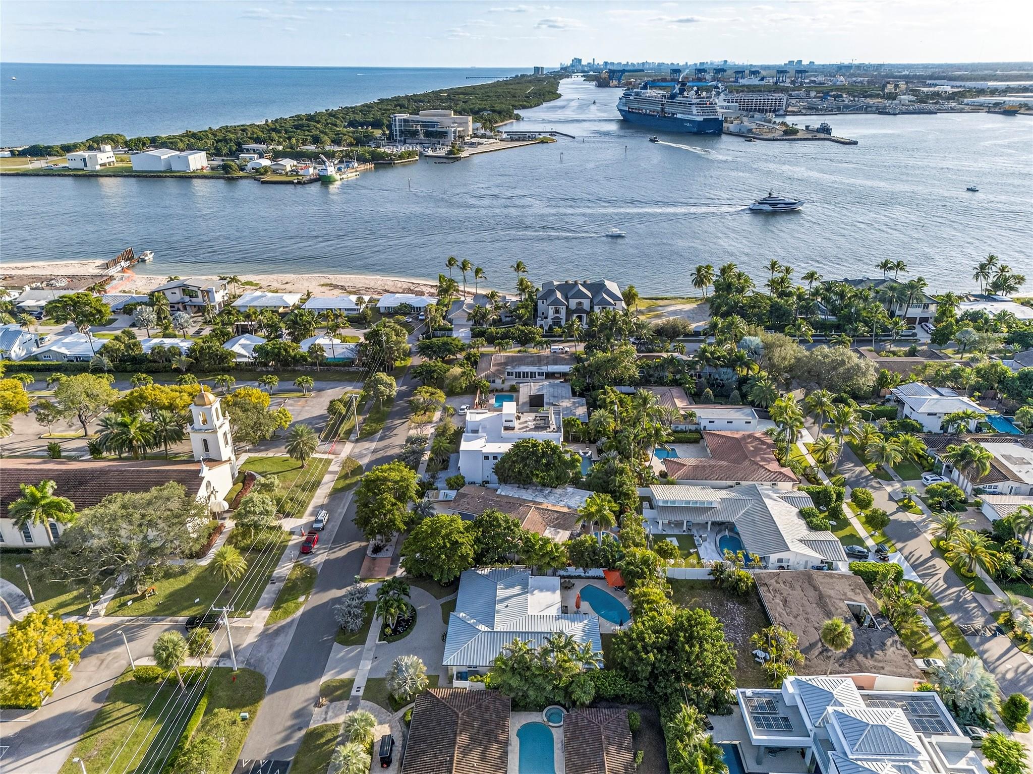 1959 SE 25th Ave Fort Lauderdale, FL 33316