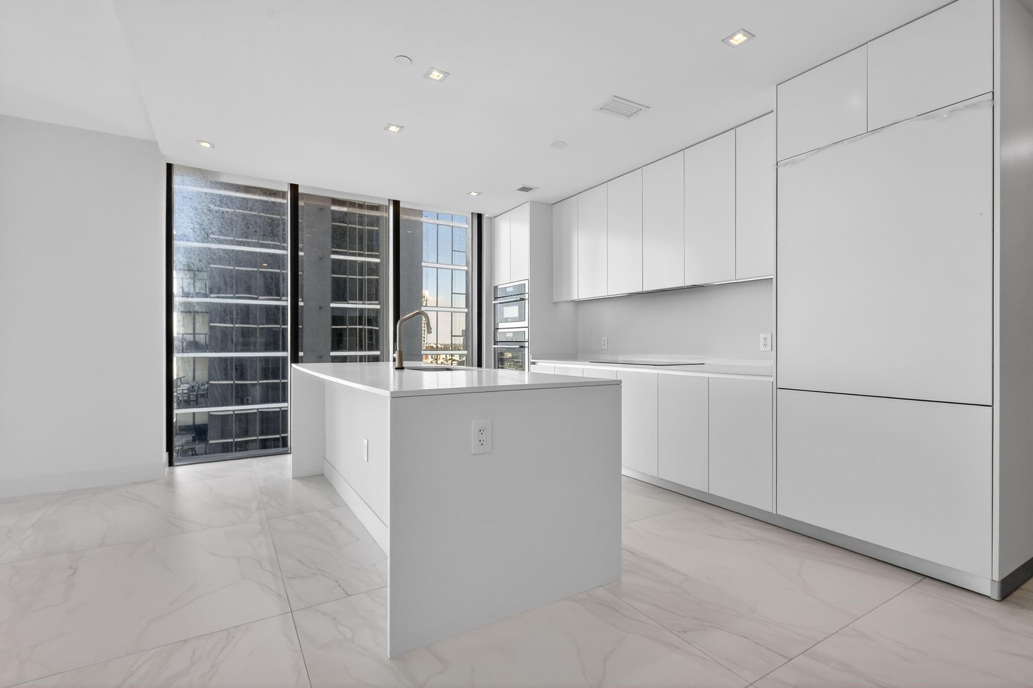 700 NE 24th St #2207 Miami, FL 33137