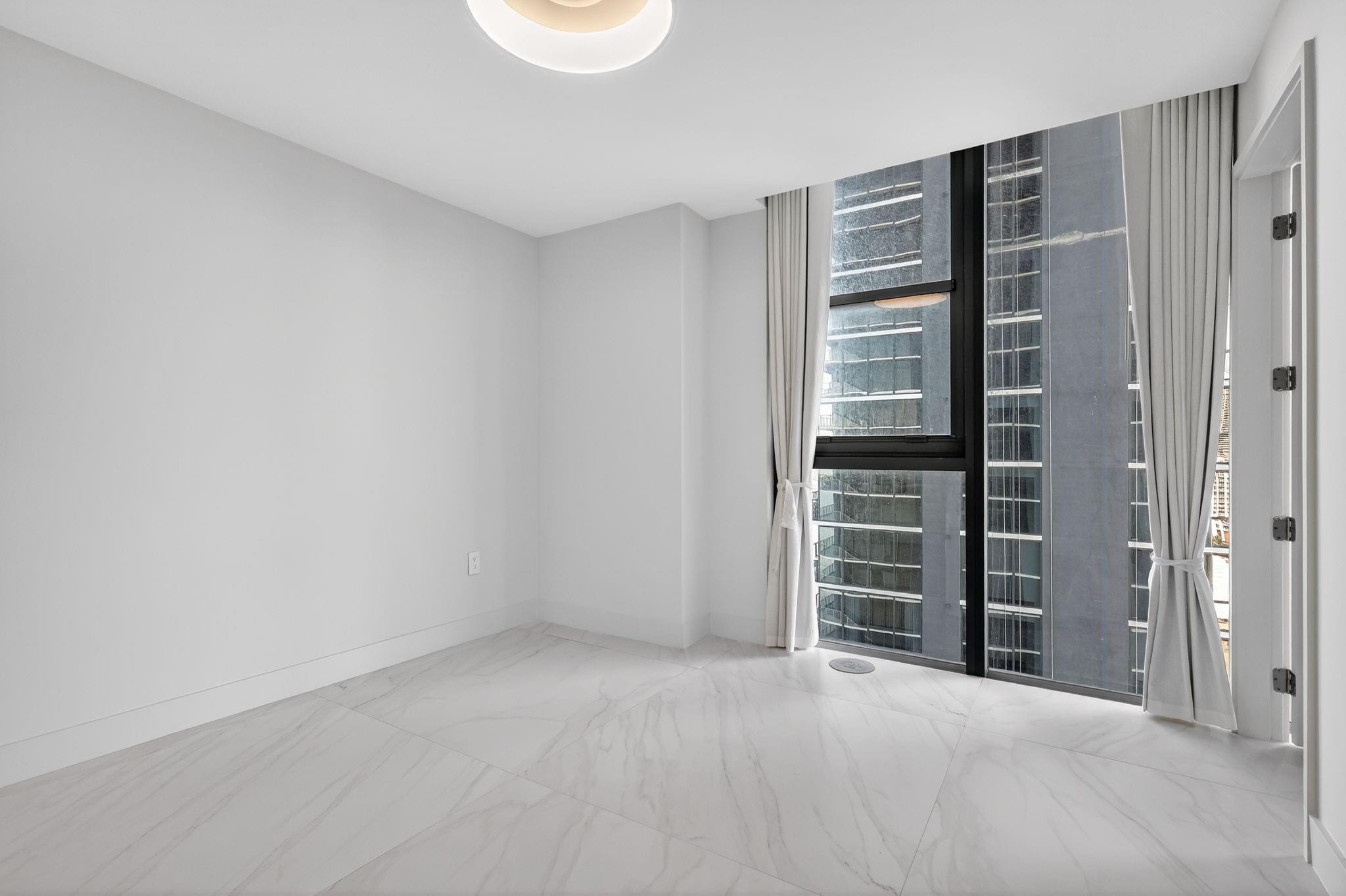 700 NE 24th St #2207 Miami, FL 33137