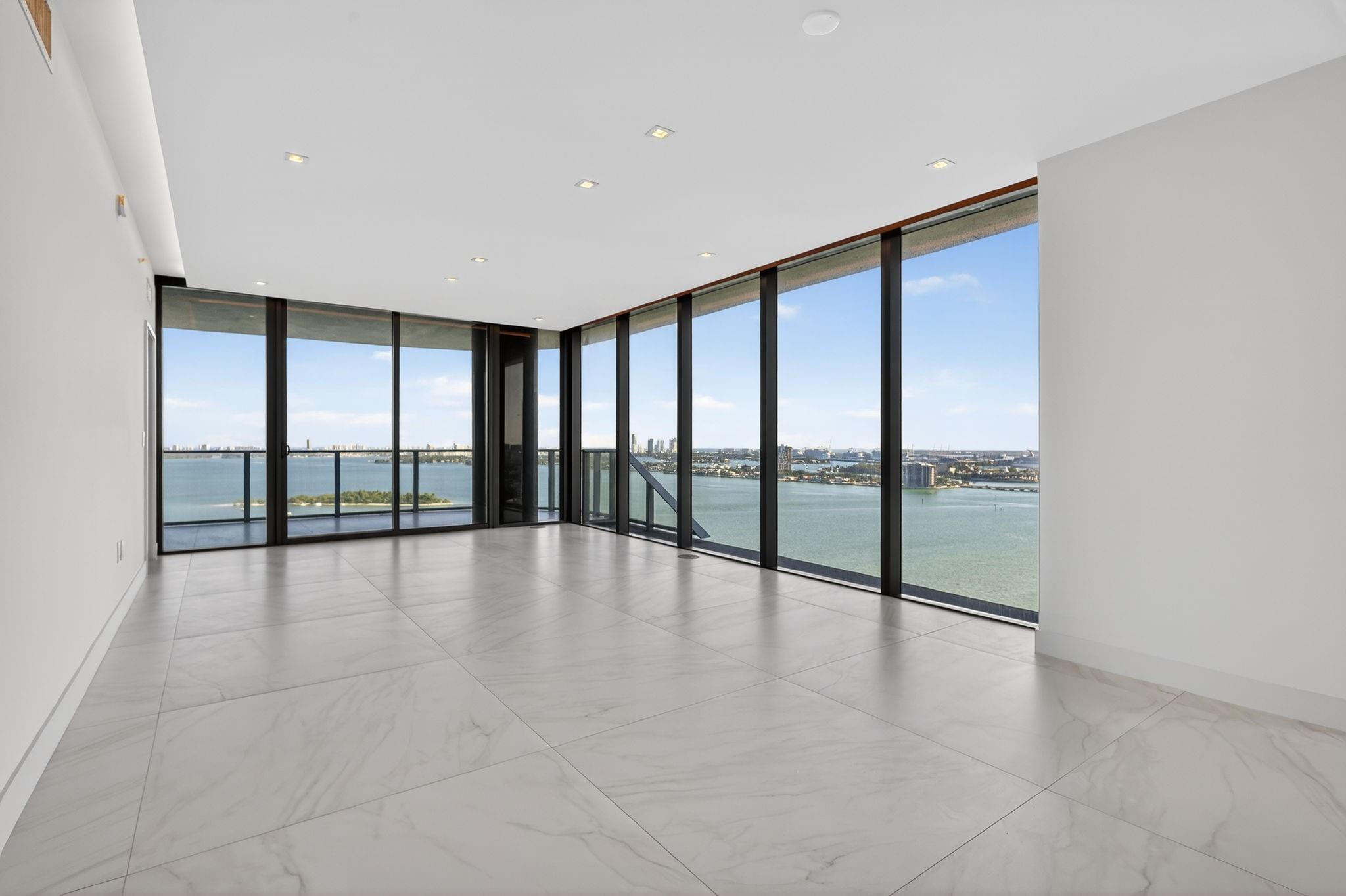 700 NE 24th St #2207 Miami, FL 33137