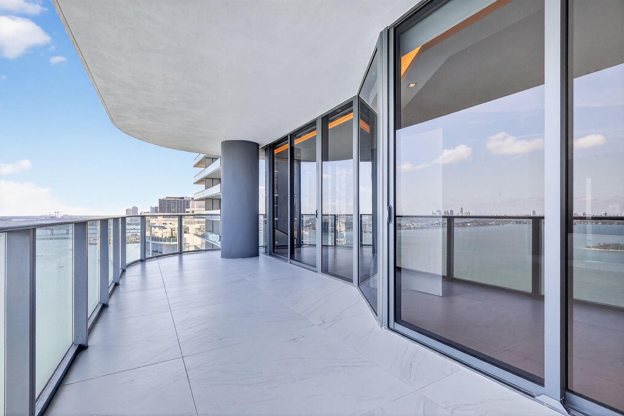 700 NE 24th St #2207 Miami, FL 33137