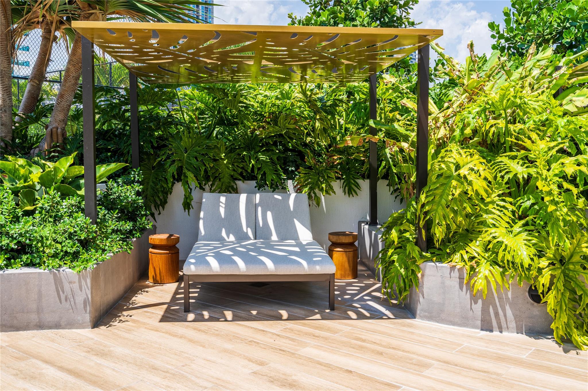 700 NE 24th St #2207 Miami, FL 33137