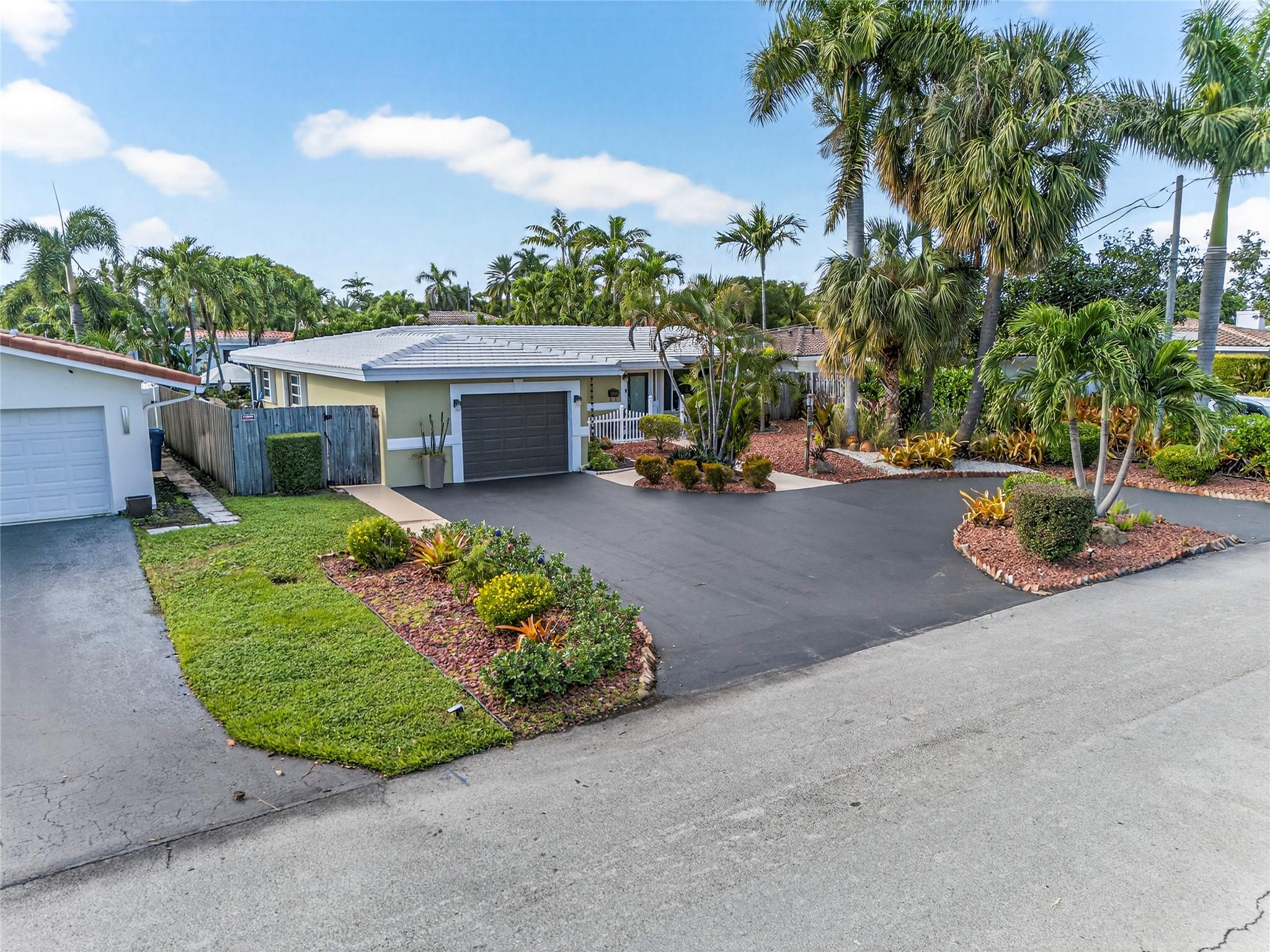 2213 NE 16th Ave Wilton Manors, FL 33305