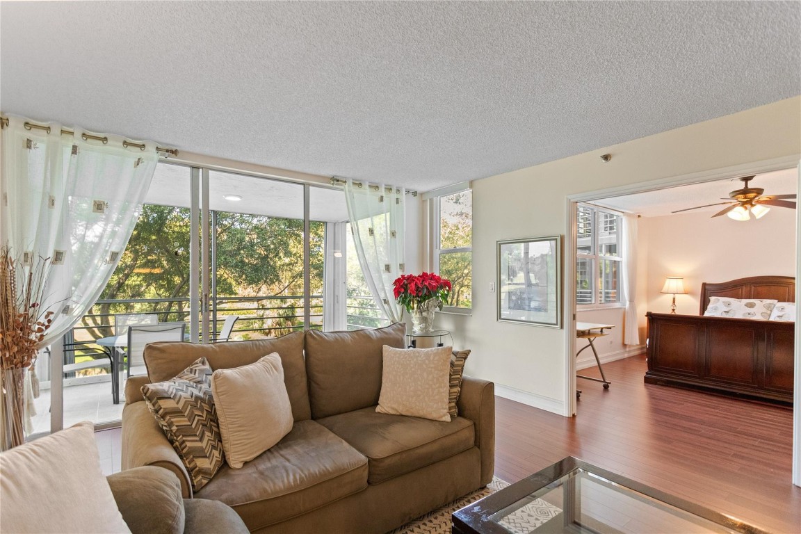 4015 W Palm Aire Dr #304 Pompano Beach, FL 33069