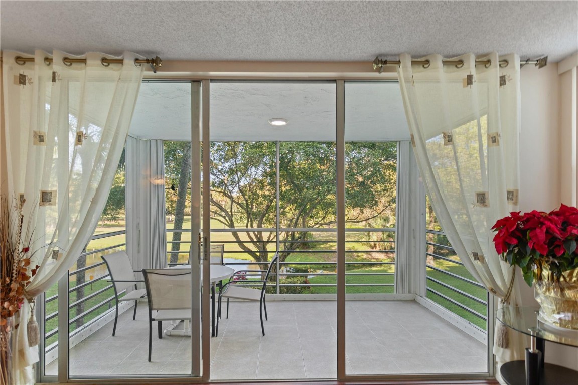 4015 W Palm Aire Dr #304 Pompano Beach, FL 33069