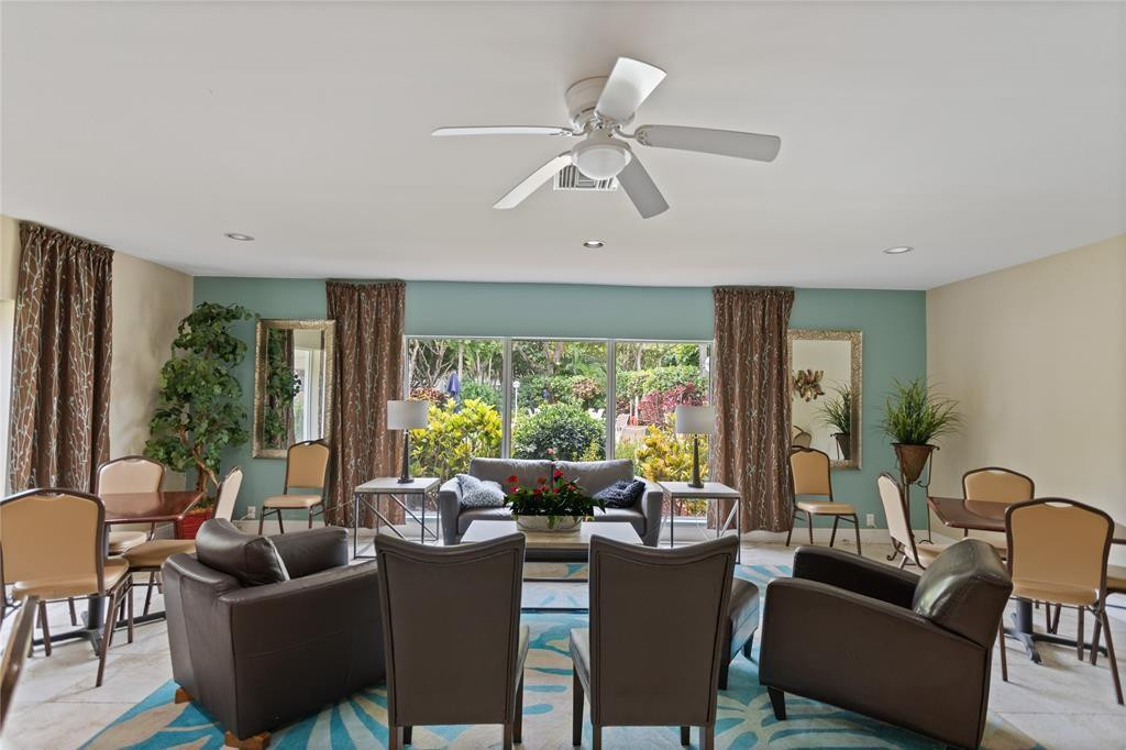 4015 W Palm Aire Dr #304 Pompano Beach, FL 33069