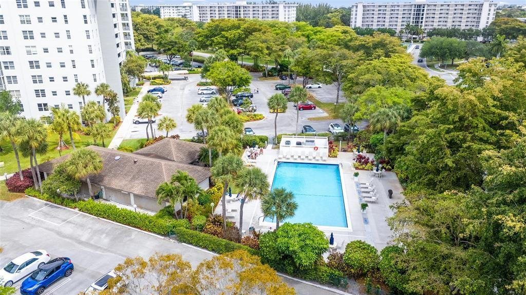 4015 W Palm Aire Dr #304 Pompano Beach, FL 33069